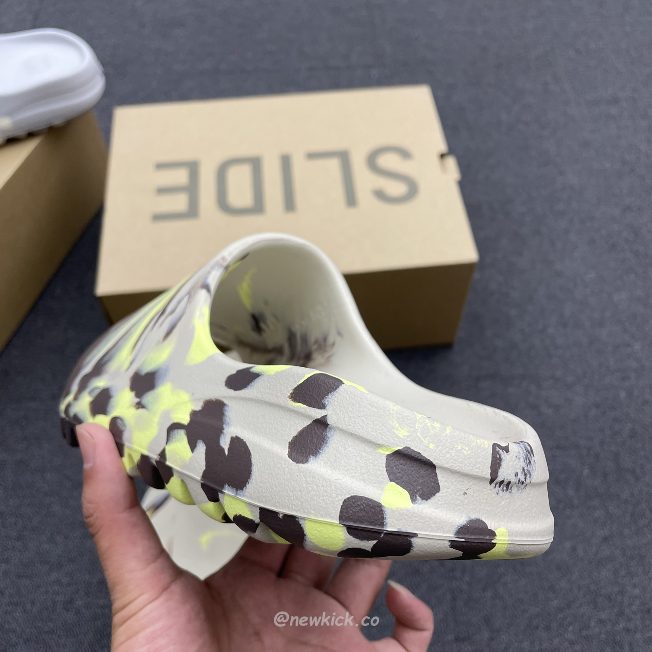 Adidas Yeezy X Kanye West Slide Bone (16) - www.newkick.org