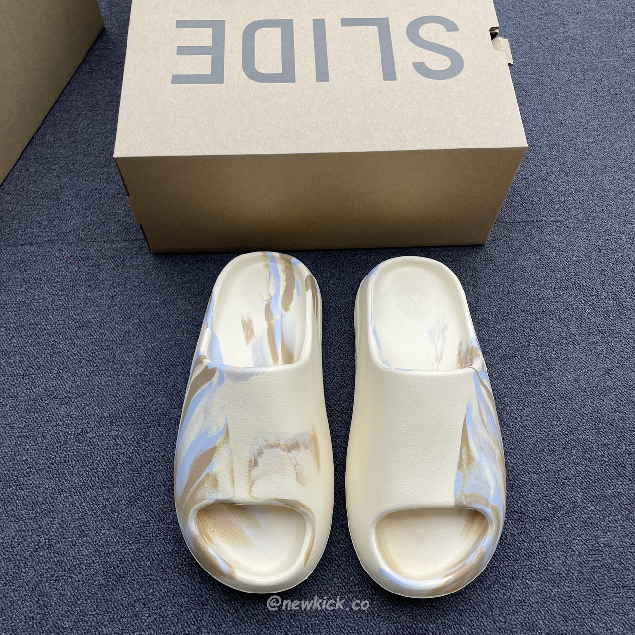 Adidas Yeezy X Kanye West Slide Bone (23) - www.newkick.org