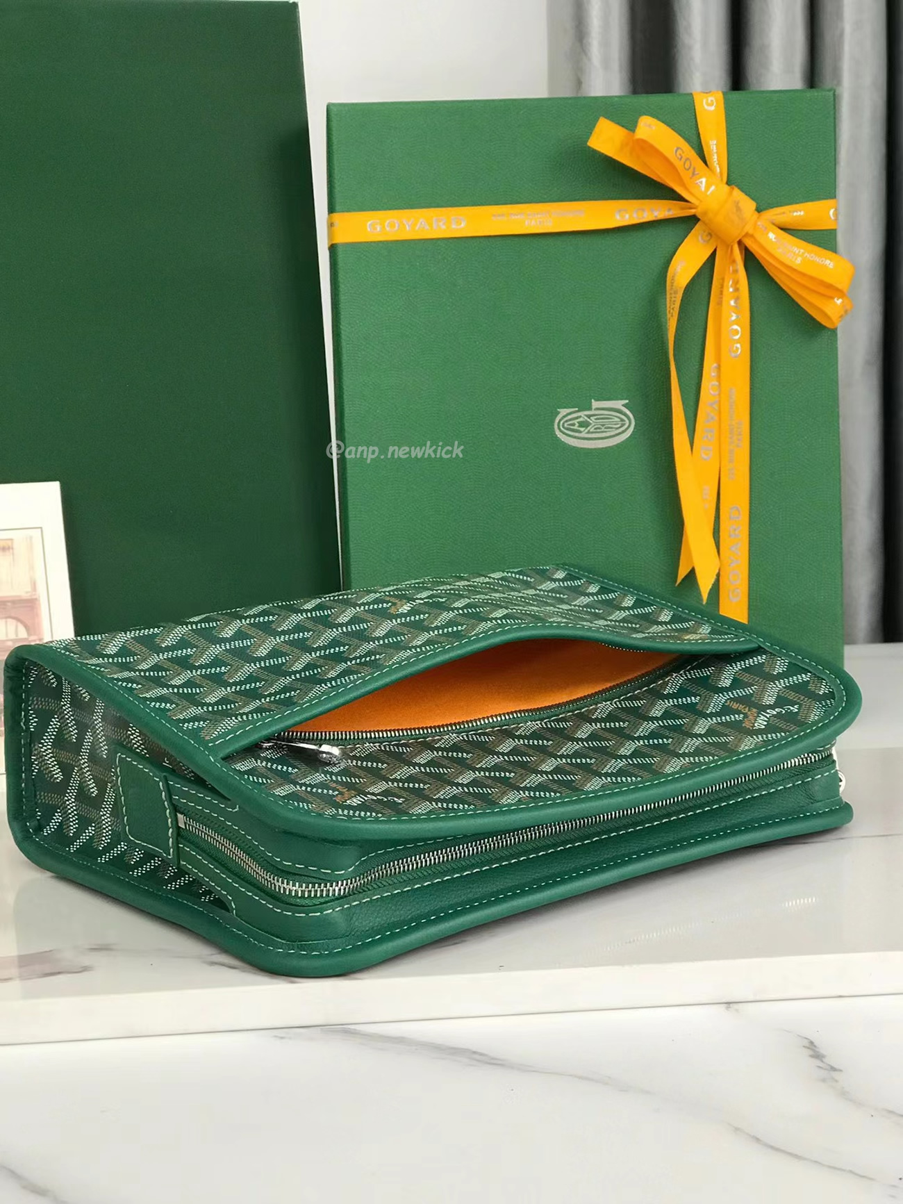 Goyard Jouvence Toiletry Bag Mm Green Black White Blue Purple Red Yellow (4) - www.newkick.org