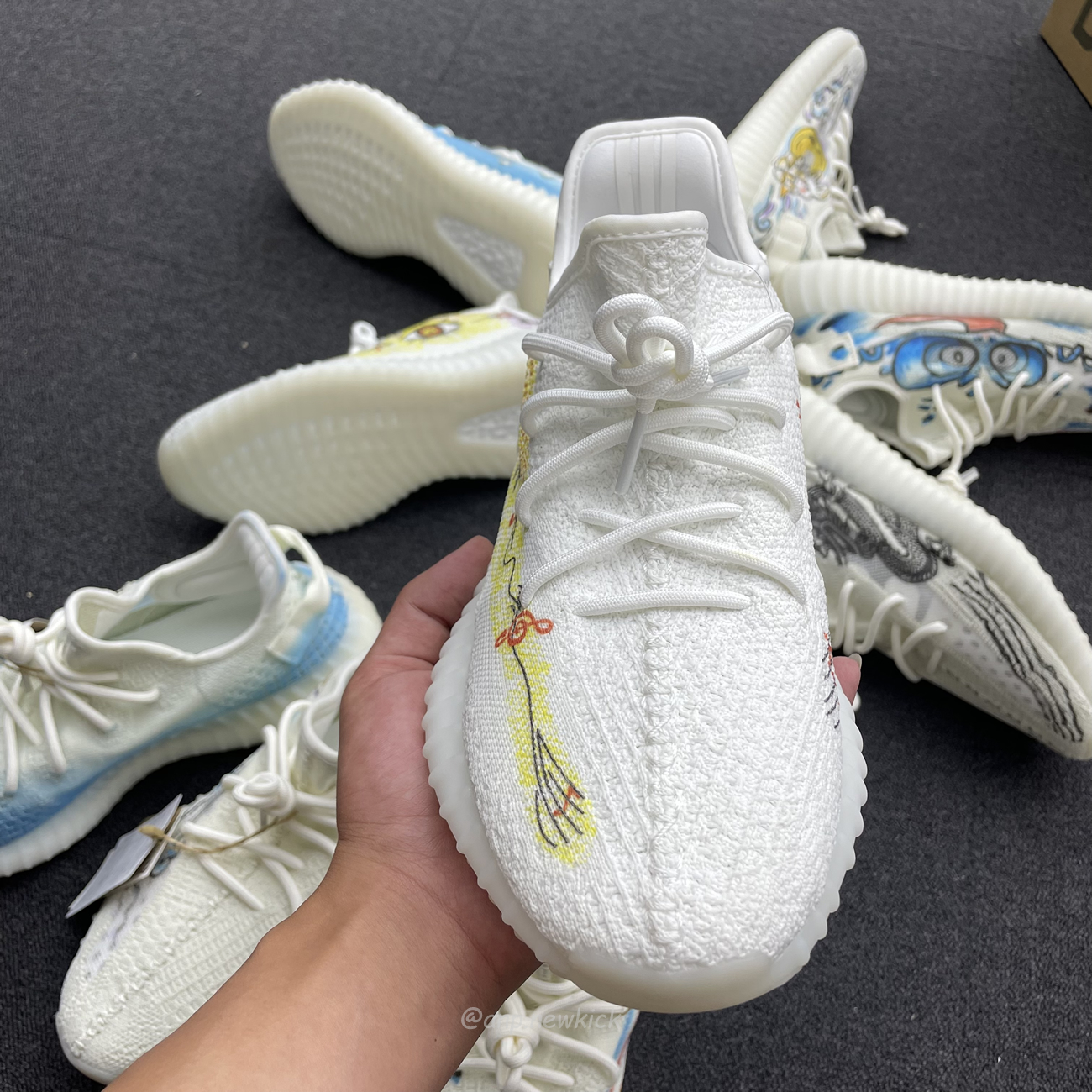 Adidas Yeezy Boost 350 V2 Bone Graffiti Hq6316 (9) - www.newkick.org Adidas Yeezy Boost 350 V2 Bone Graffiti Hq6316 (9) - www.newkick.org