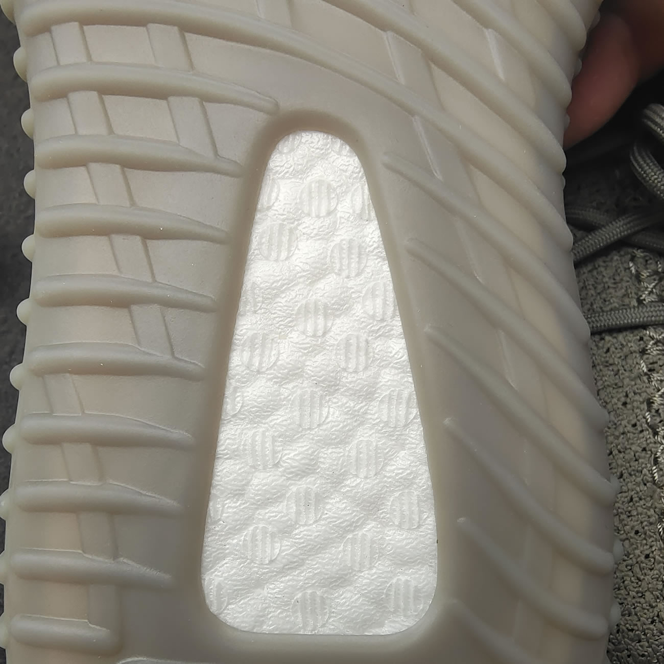 Adidas Yeezy Boost 350 V2 Granite Hq2059 (2) - www.newkick.org