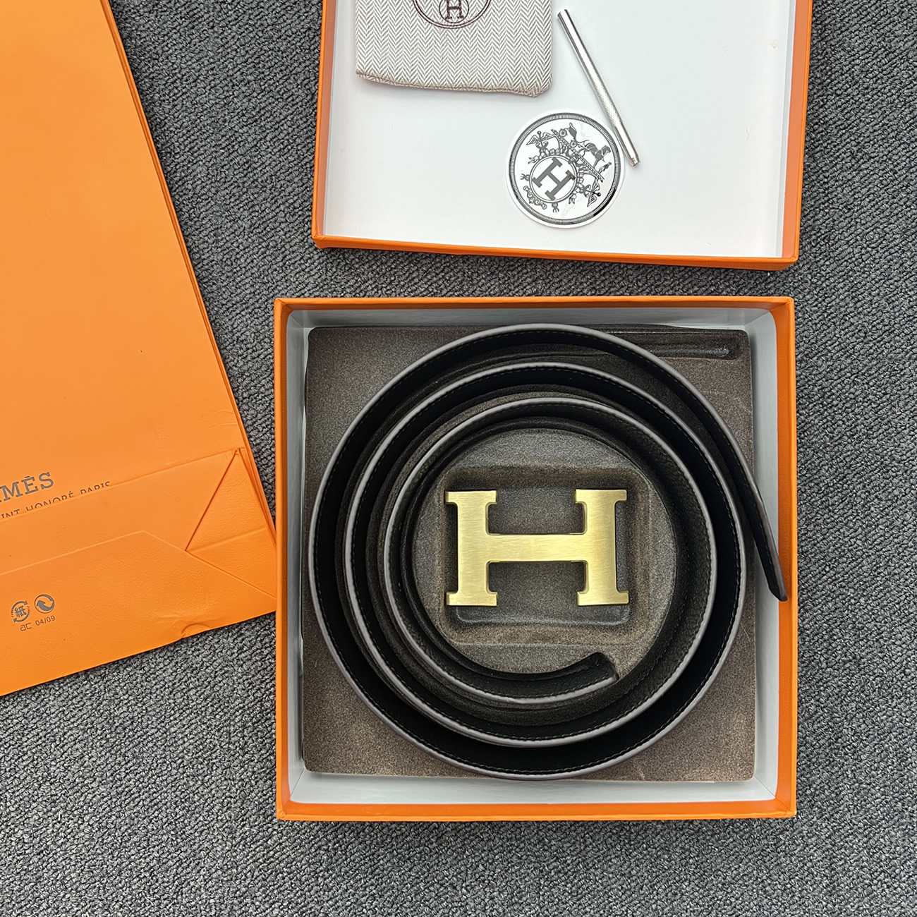 Hermes Full Grain Reversible Belt Leather Black (2) - www.newkick.org Hermes Full Grain Reversible Belt Leather Black (2) - www.newkick.org