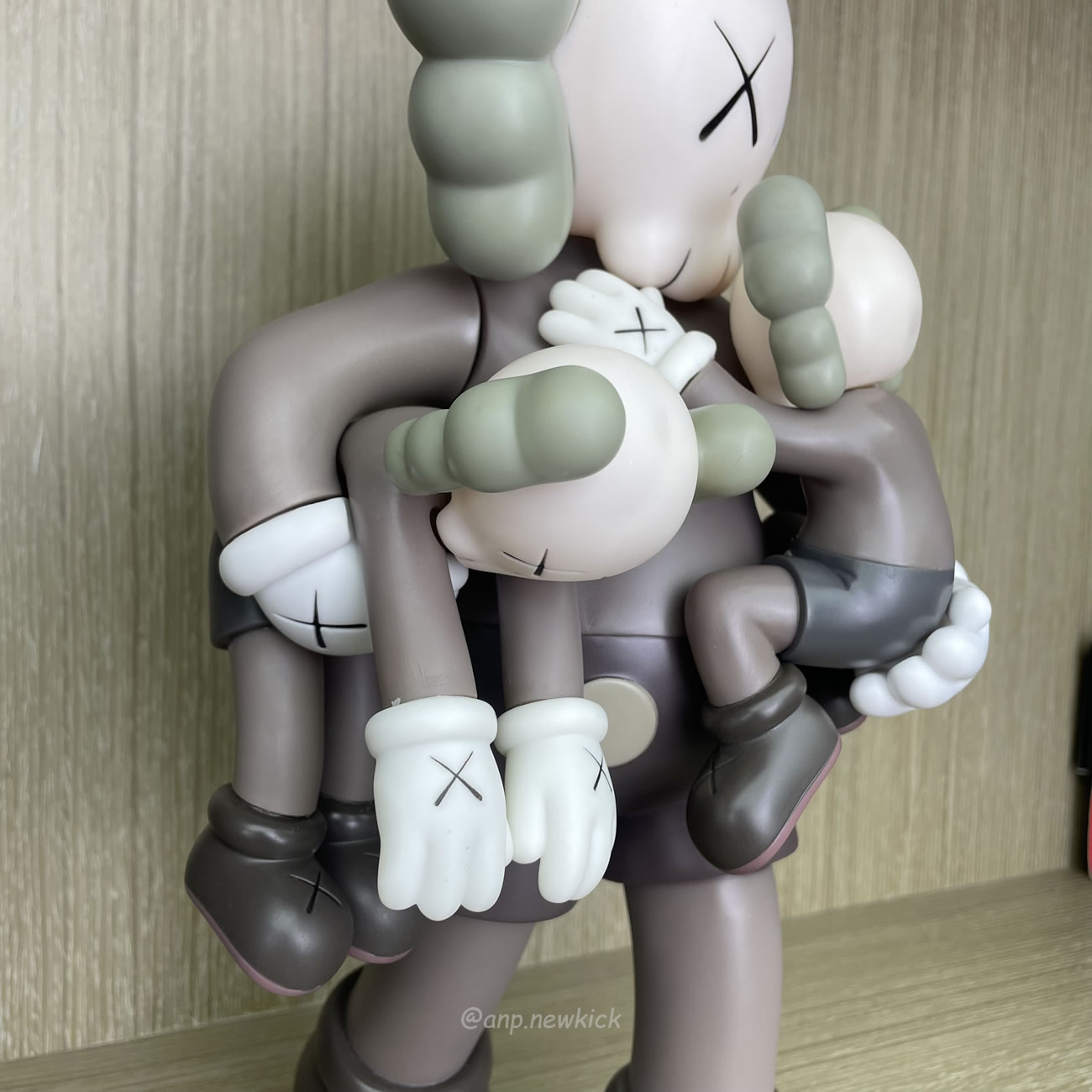Kaws Clean Slate Figure (8) - www.newkick.org Kaws Clean Slate Figure (8) - www.newkick.org