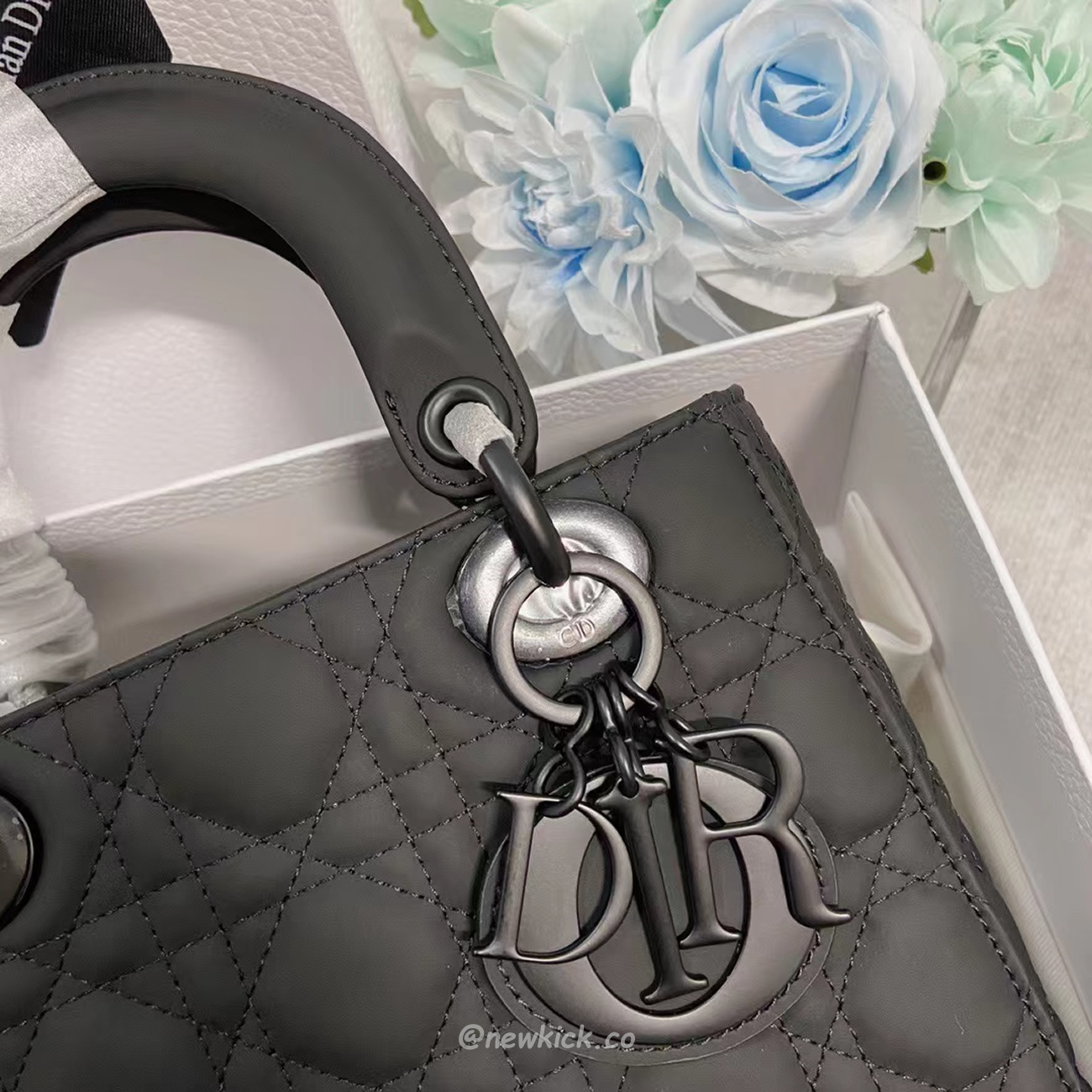 Dior My Lady Abc Black Ultra Matte Canage Calfskin With Rattan Pattern M0538sloi M989 (5) - www.newkick.org Dior My Lady Abc Black Ultra Matte Canage Calfskin With Rattan Pattern M0538sloi M989 (5) - www.newkick.org