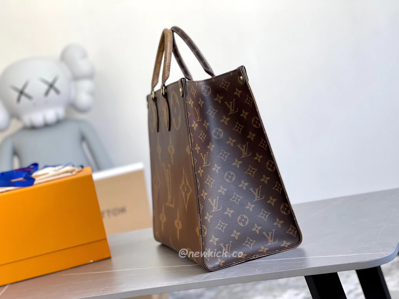 Louis Vuitton Onthego Cloth Tote Brown M45320 (11) - www.newkick.org