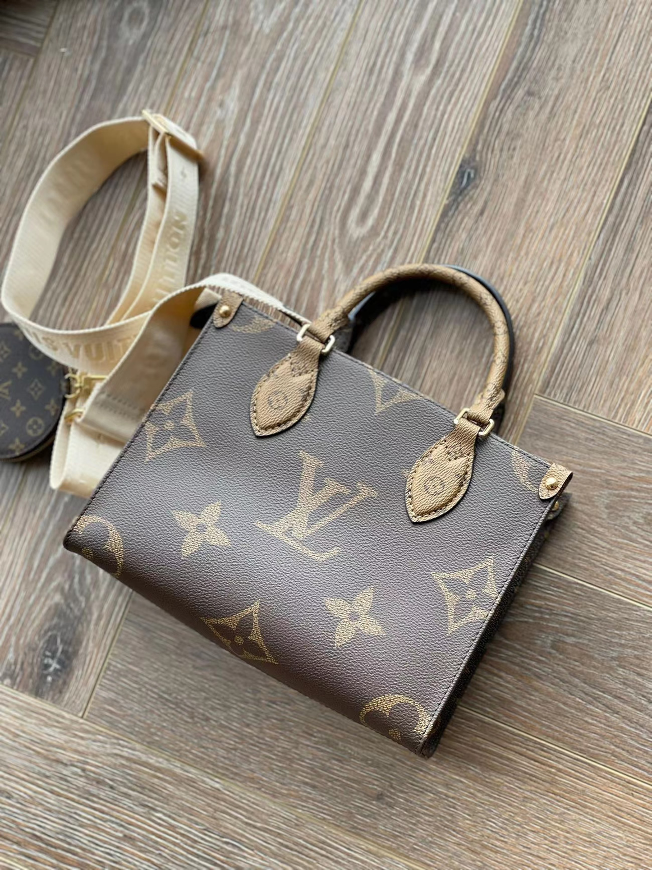 Louis Vuitton Onthego Mm M45321 (15) - www.newkick.org Louis Vuitton Onthego Mm M45321 (15) - www.newkick.org