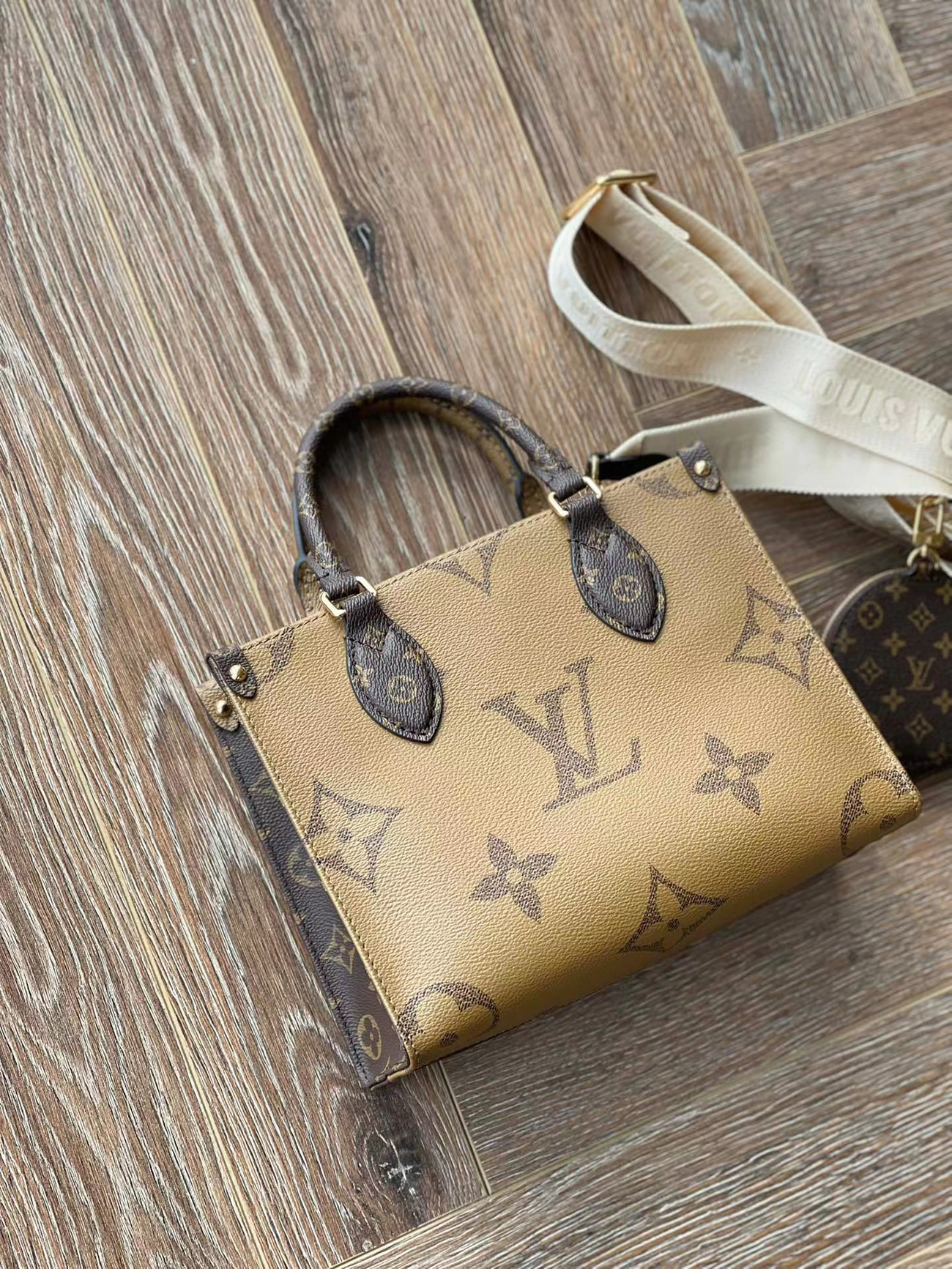 Louis Vuitton Onthego Mm M45321 (6) - www.newkick.org Louis Vuitton Onthego Mm M45321 (6) - www.newkick.org