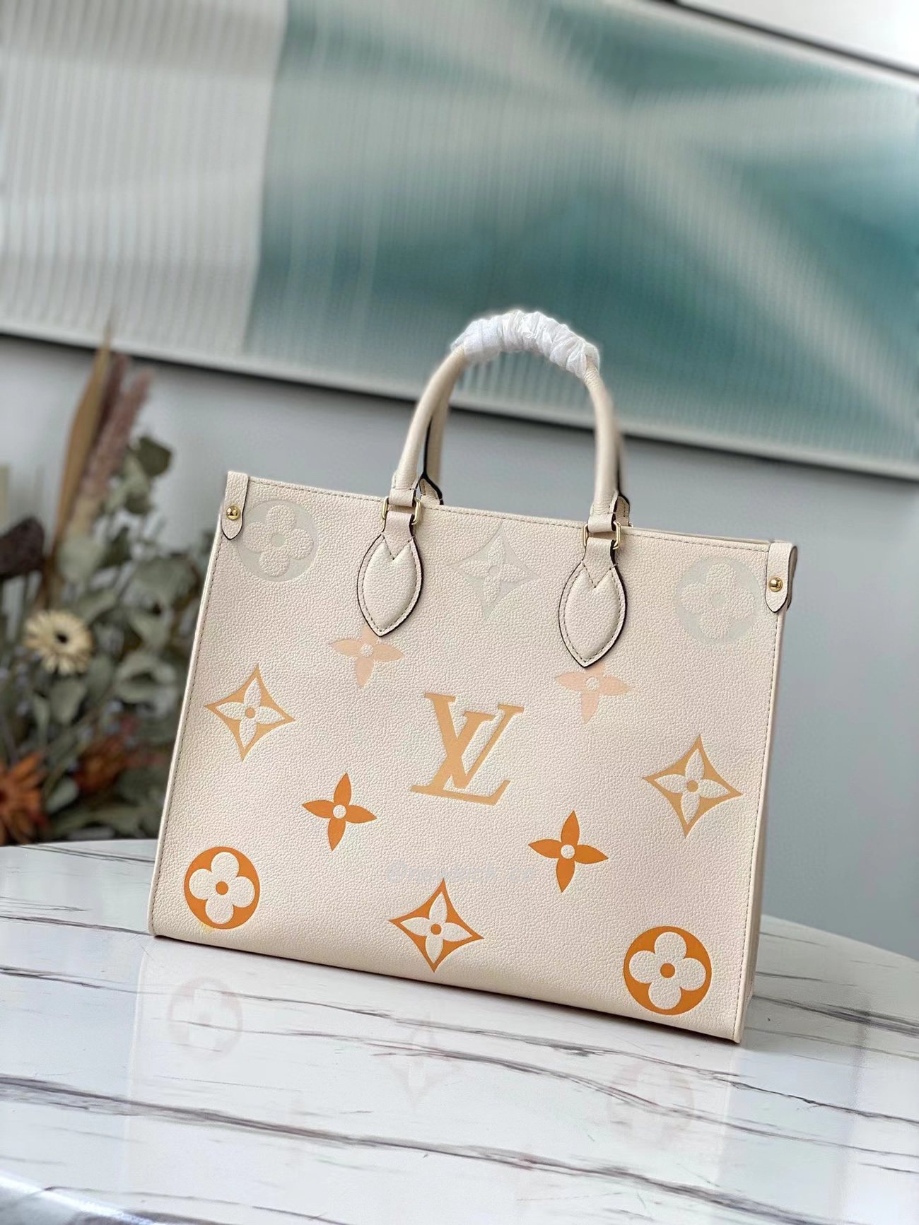Louis Vuitton Onthego Mm Creamsaffron M45717 (3) - www.newkick.org Louis Vuitton Onthego Mm Creamsaffron M45717 (3) - www.newkick.org