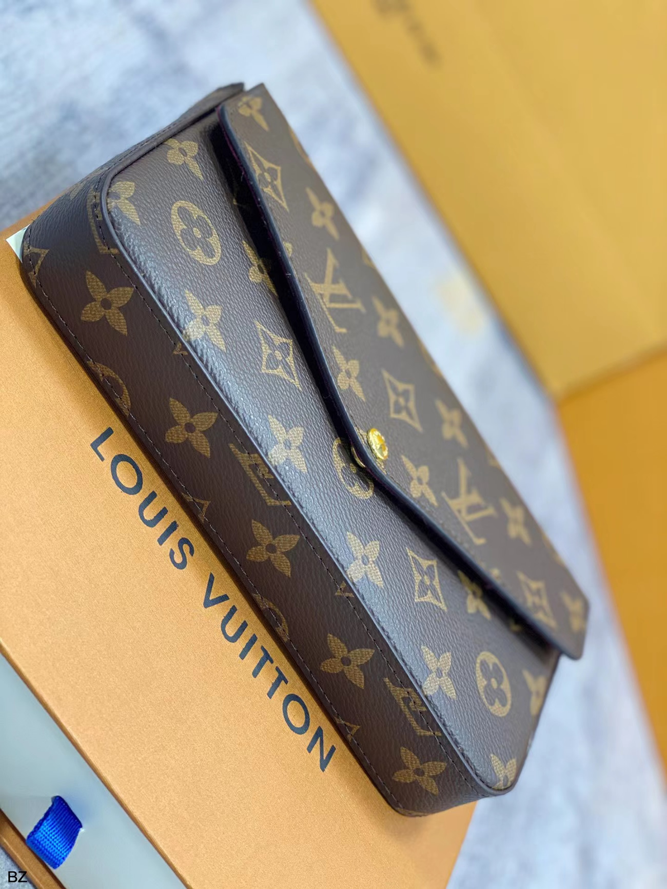 Louis Vuitton Pochette Crossbody Bag M61276 (2) - www.newkick.org Louis Vuitton Pochette Crossbody Bag M61276 (2) - www.newkick.org