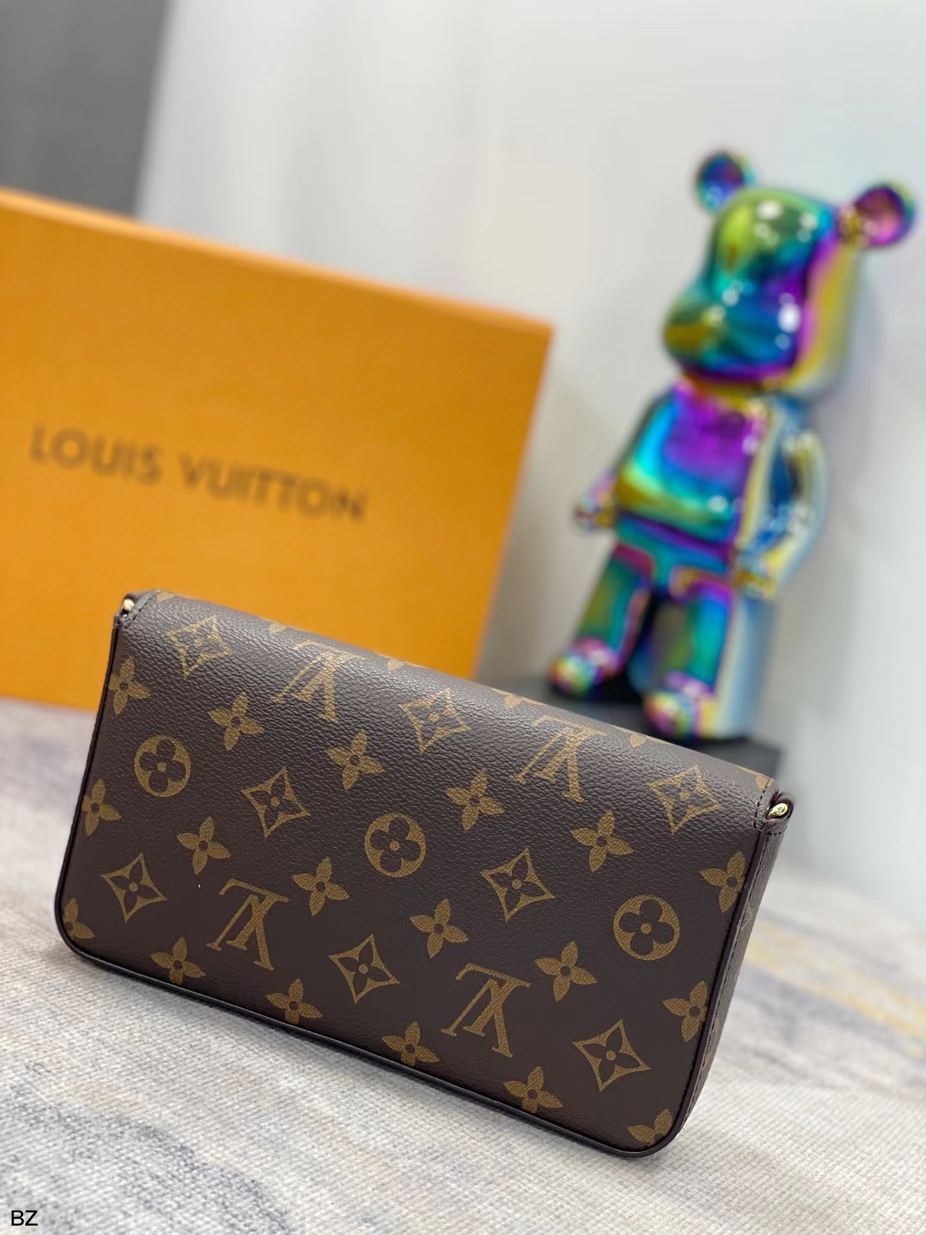 Louis Vuitton Pochette Crossbody Bag M61276 (8) - www.newkick.org Louis Vuitton Pochette Crossbody Bag M61276 (8) - www.newkick.org