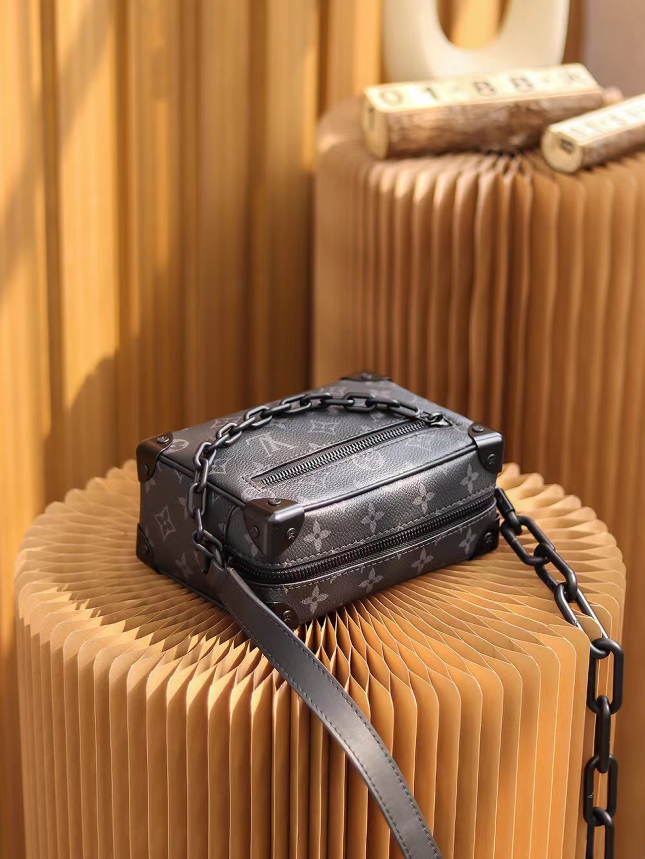 Louis Vuitton Pochette Volga Monogram Eclipse Black M68321 (20) - www.newkick.org Louis Vuitton Pochette Volga Monogram Eclipse Black M68321 (20) - www.newkick.org