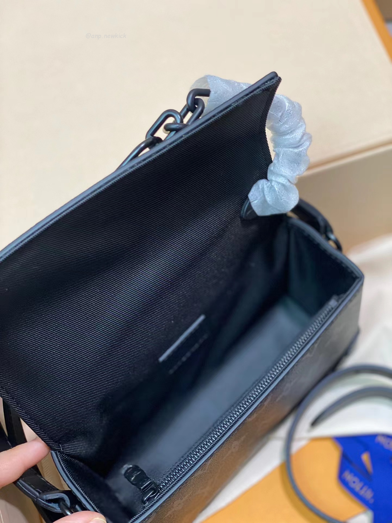 Louis Vuitton Steamer Wearable Wallet M81783 (20) - www.newkick.org