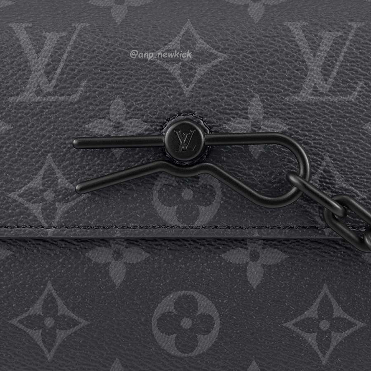 Louis Vuitton Steamer Wearable Wallet M81783 (28) - www.newkick.org