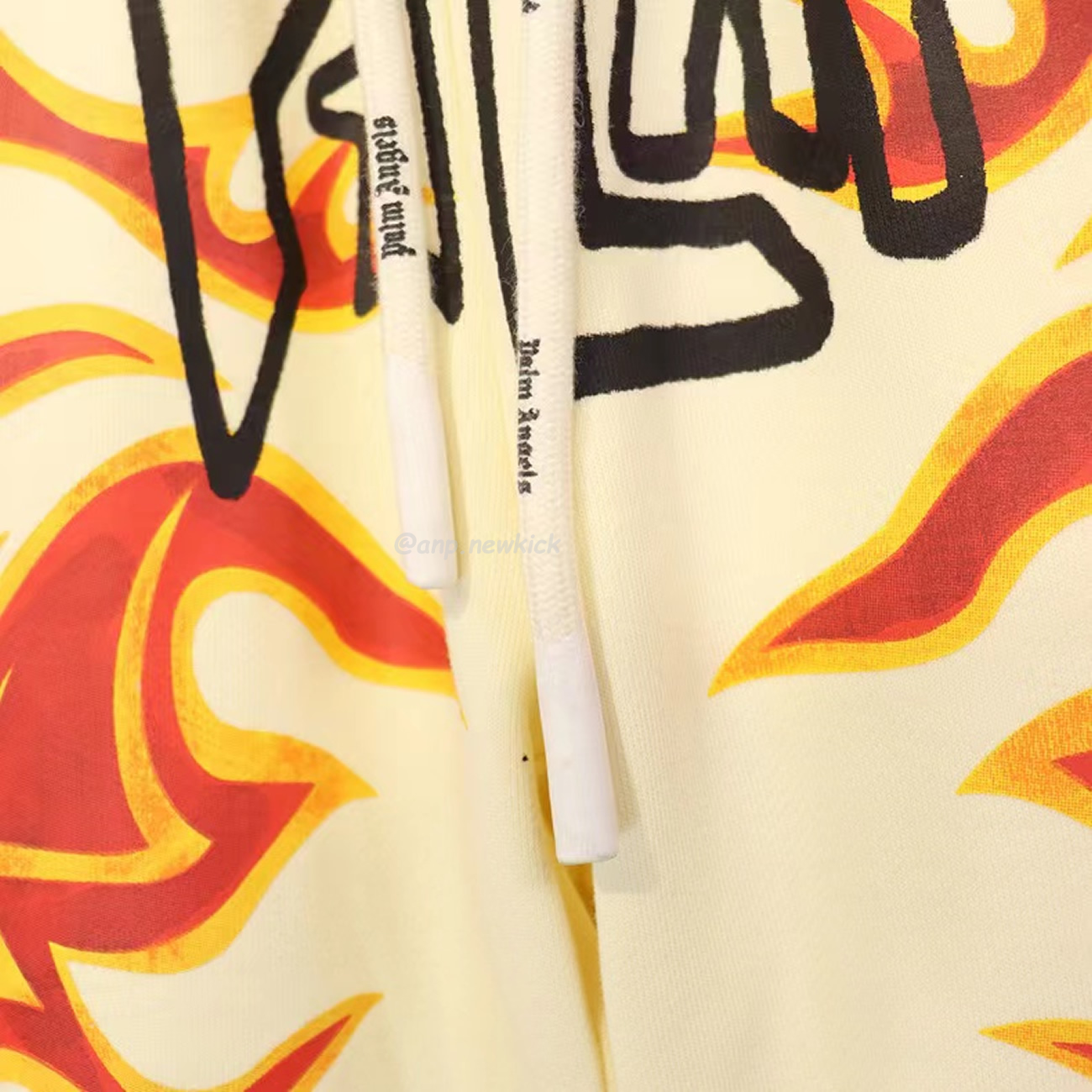 Palm Angels Graffiti Flame T Shirt Shorts Black White (5) - www.newkick.org Palm Angels Graffiti Flame T Shirt Shorts Black White (5) - www.newkick.org