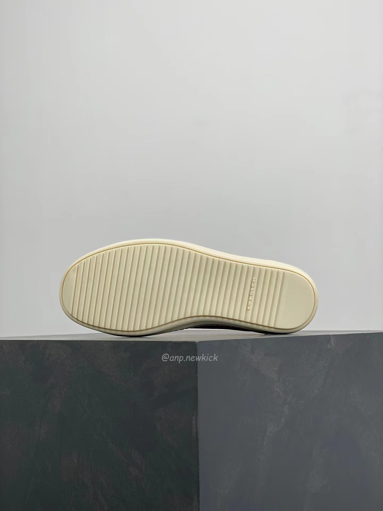 Rick Owens Leather Low Top Vintage Sneakers Suede Canvas Black Taupe Grey Faded Pnk Pearl Milk Dark Dust (15) - www.newkick.org Rick Owens Leather Low Top Vintage Sneakers Suede Canvas Black Taupe Grey Faded Pnk Pearl Milk Dark Dust (15) - www.newkick.org