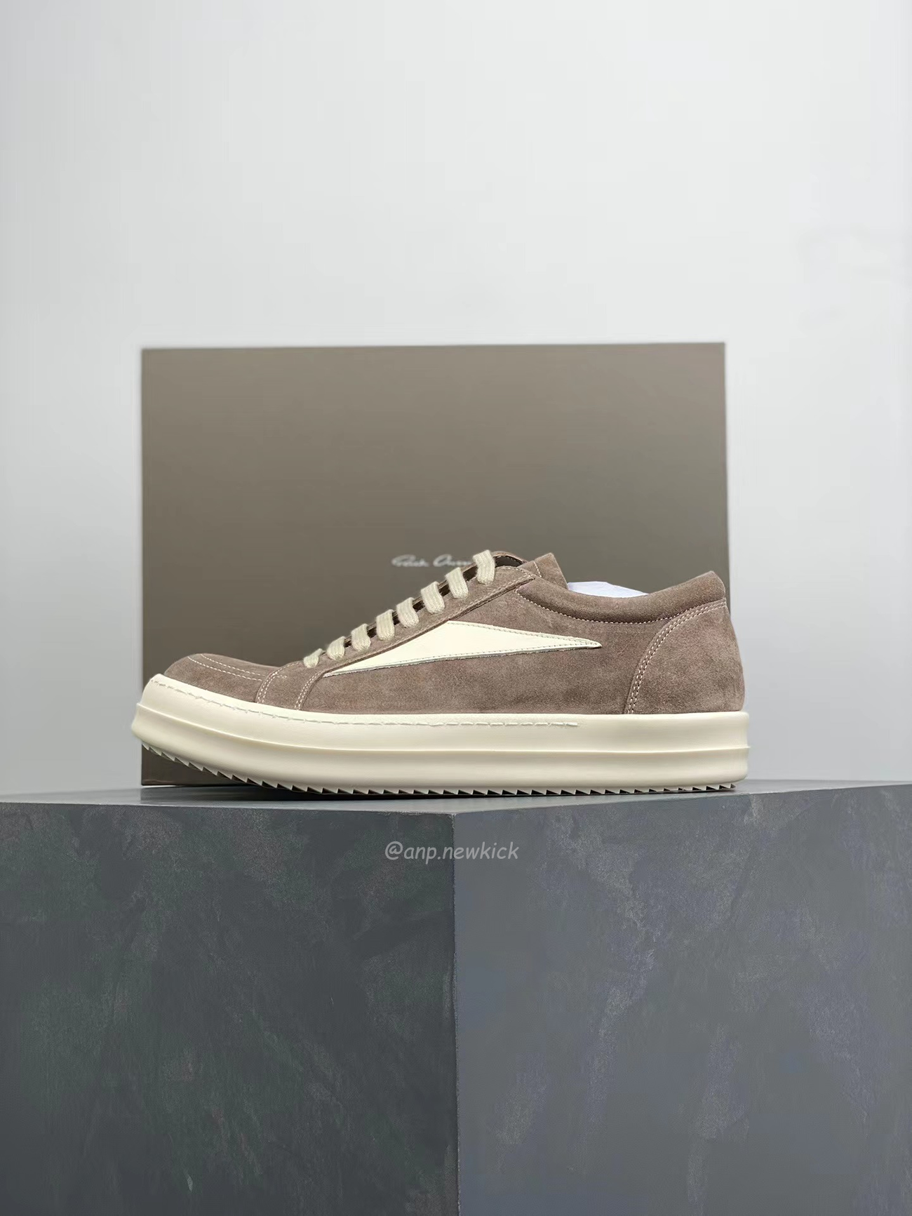 Rick Owens Leather Low Top Vintage Sneakers Suede Canvas Black Taupe Grey Faded Pnk Pearl Milk Dark Dust (7) - www.newkick.org Rick Owens Leather Low Top Vintage Sneakers Suede Canvas Black Taupe Grey Faded Pnk Pearl Milk Dark Dust (7) - www.newkick.org