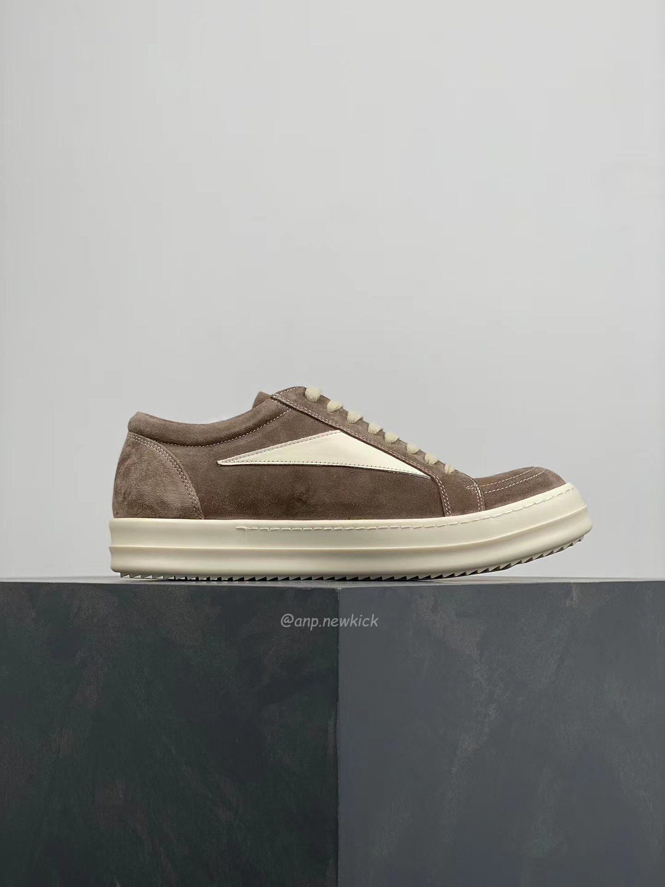 Rick Owens Leather Low Top Vintage Sneakers Suede Canvas Black Taupe Grey Faded Pnk Pearl Milk Dark Dust (9) - www.newkick.org Rick Owens Leather Low Top Vintage Sneakers Suede Canvas Black Taupe Grey Faded Pnk Pearl Milk Dark Dust (9) - www.newkick.org