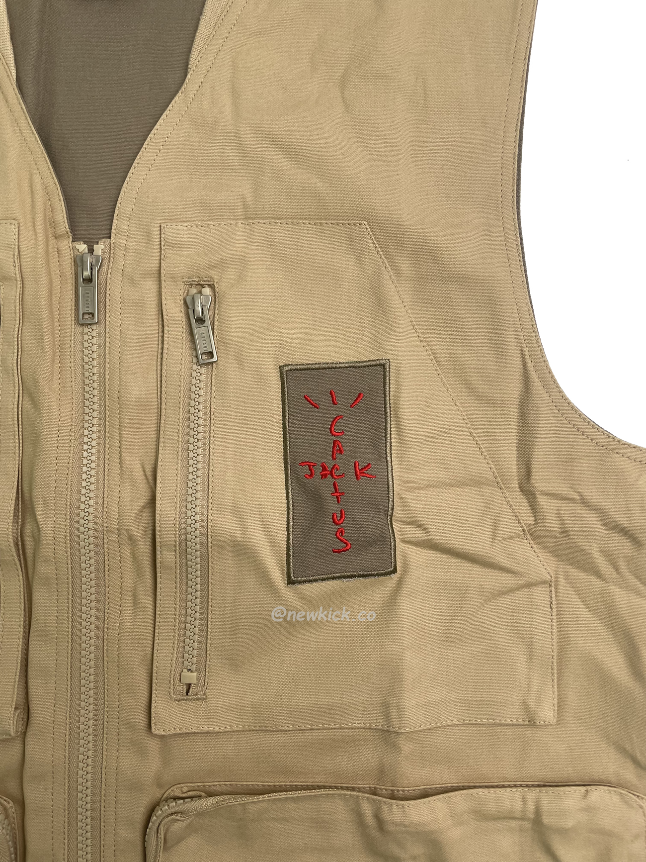 Travis Scott Cactus Jack X Jordan Utility Vest Asia Sizing Desertkhakiuni Ersity Red Ss21 (4) - www.newkick.org Travis Scott Cactus Jack X Jordan Utility Vest Asia Sizing Desertkhakiuni Ersity Red Ss21 (4) - www.newkick.org