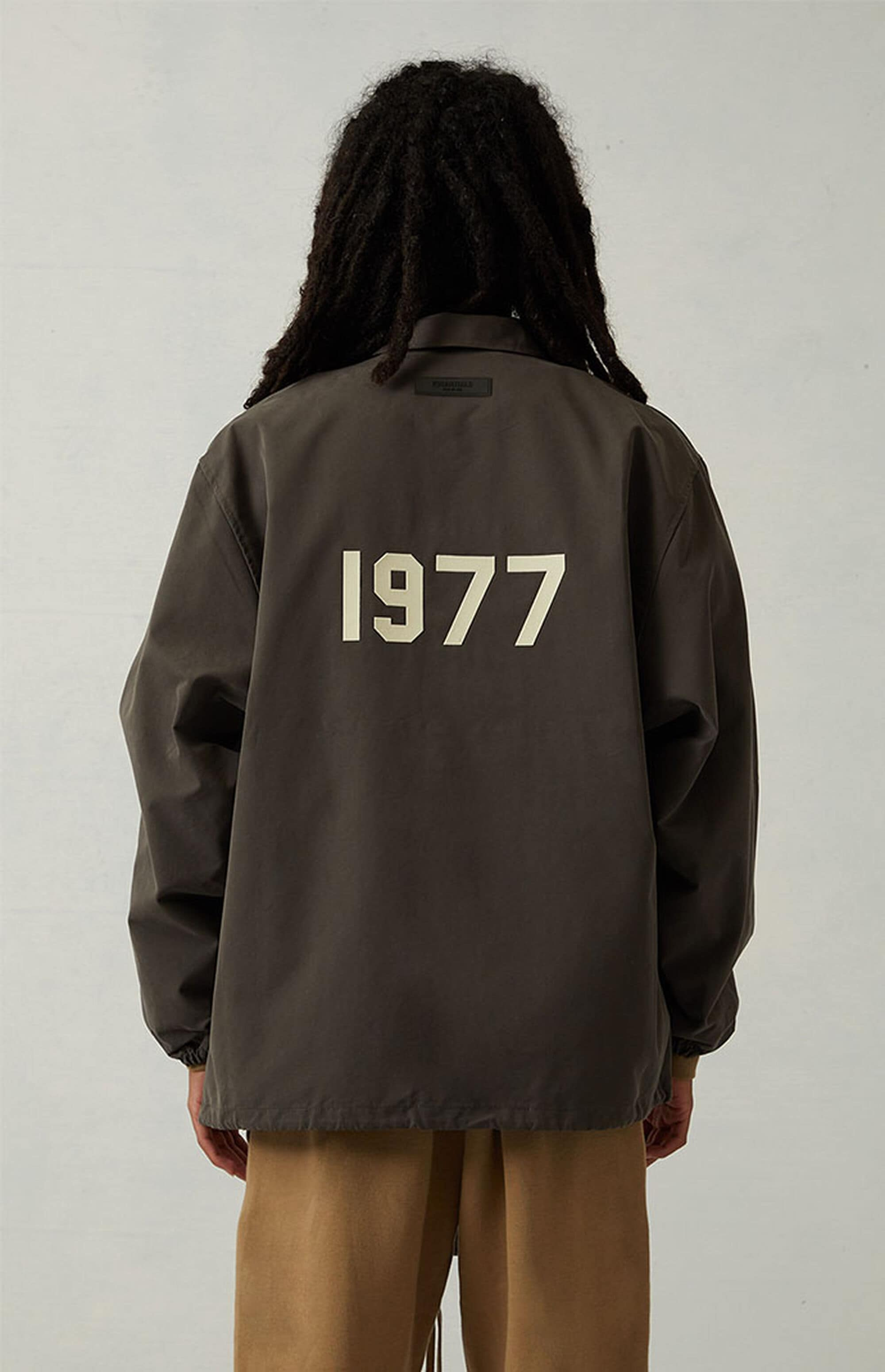 Fear Of God Essentials 1977 Coaches Jacket Iron Oak (8) - www.newkick.org Fear Of God Essentials 1977 Coaches Jacket Iron Oak (8) - www.newkick.org