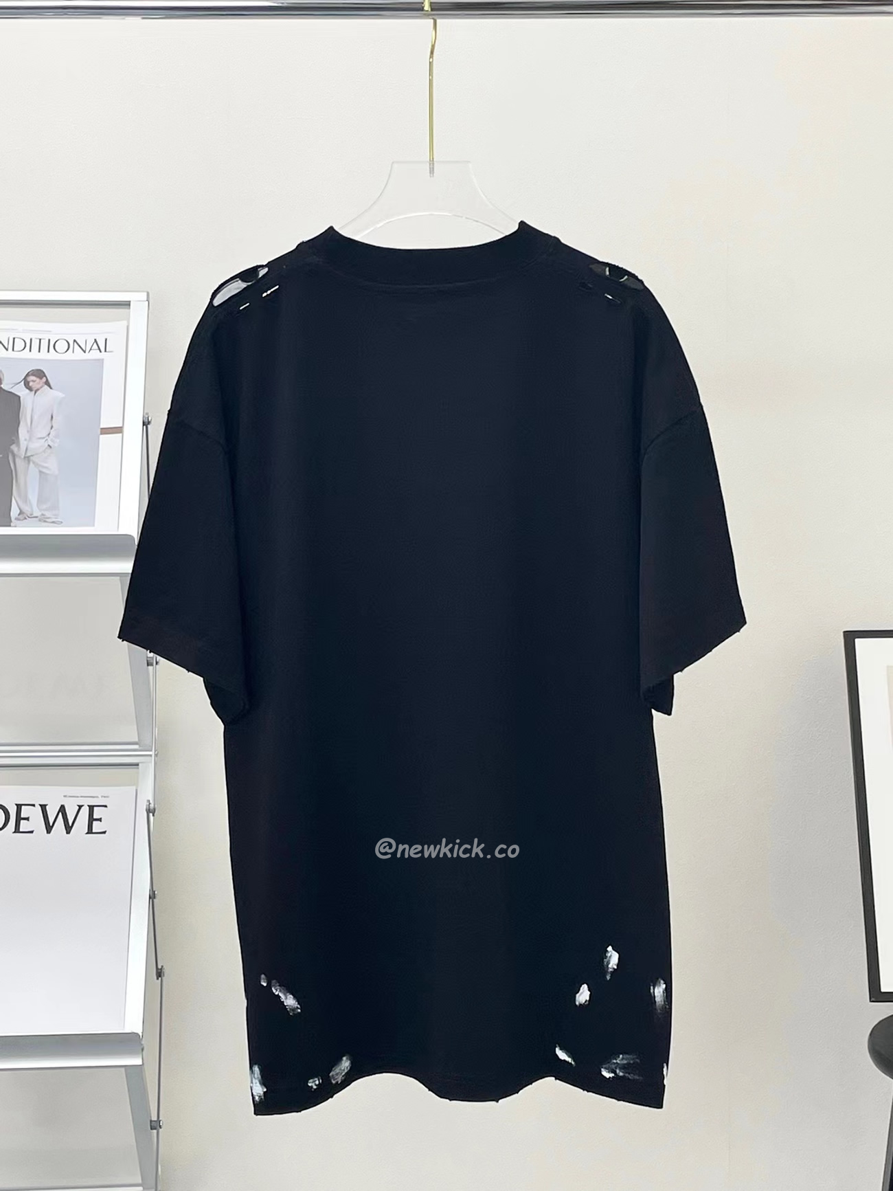 Balenciaga Metal Vintage Oversized T Shirt Black Multi Ss22 (10) - www.newkick.org Balenciaga Metal Vintage Oversized T Shirt Black Multi Ss22 (10) - www.newkick.org