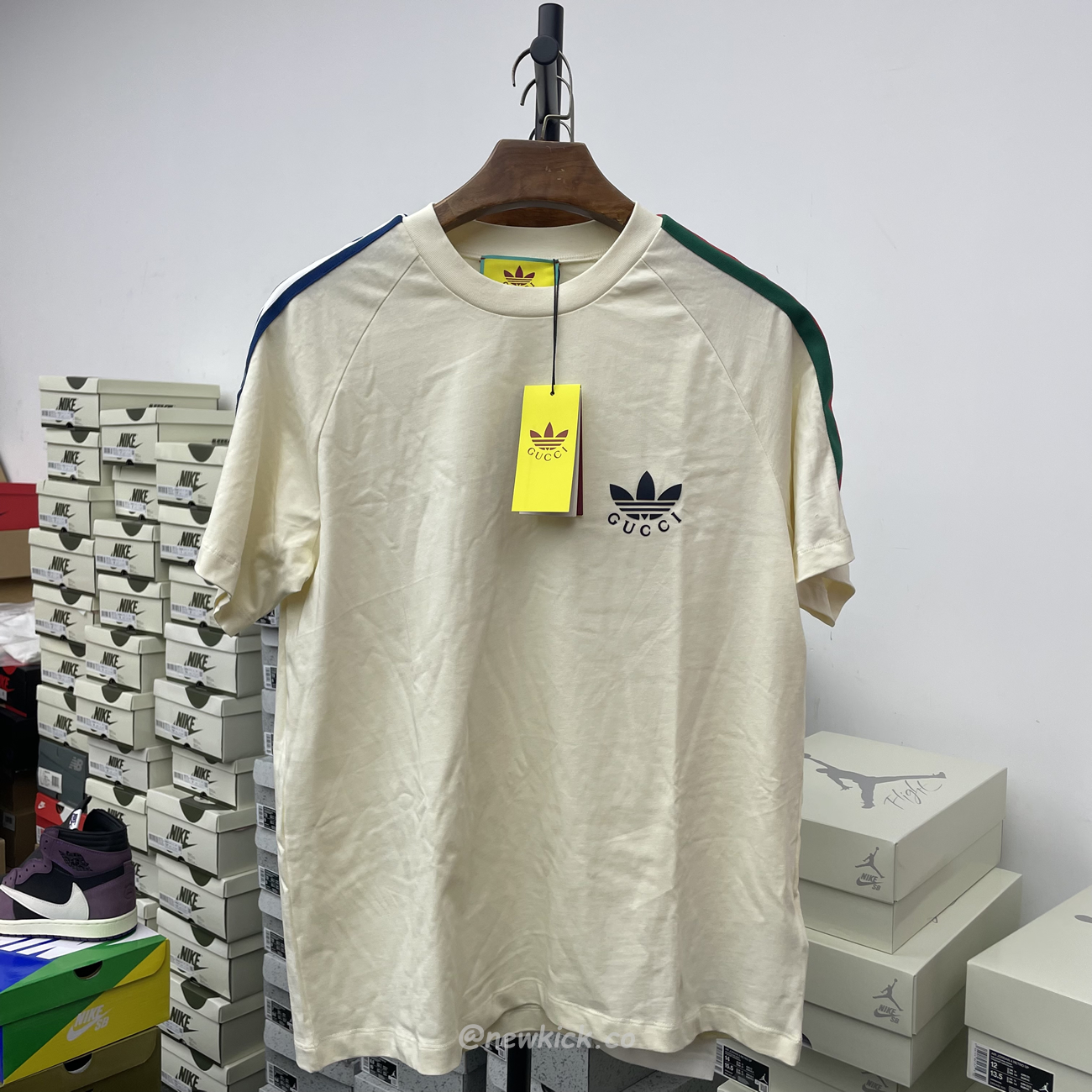 Gucci X Adidas Trefoil Print T Shirt Off White Ss22 (7) - www.newkick.org Gucci X Adidas Trefoil Print T Shirt Off White Ss22 (7) - www.newkick.org