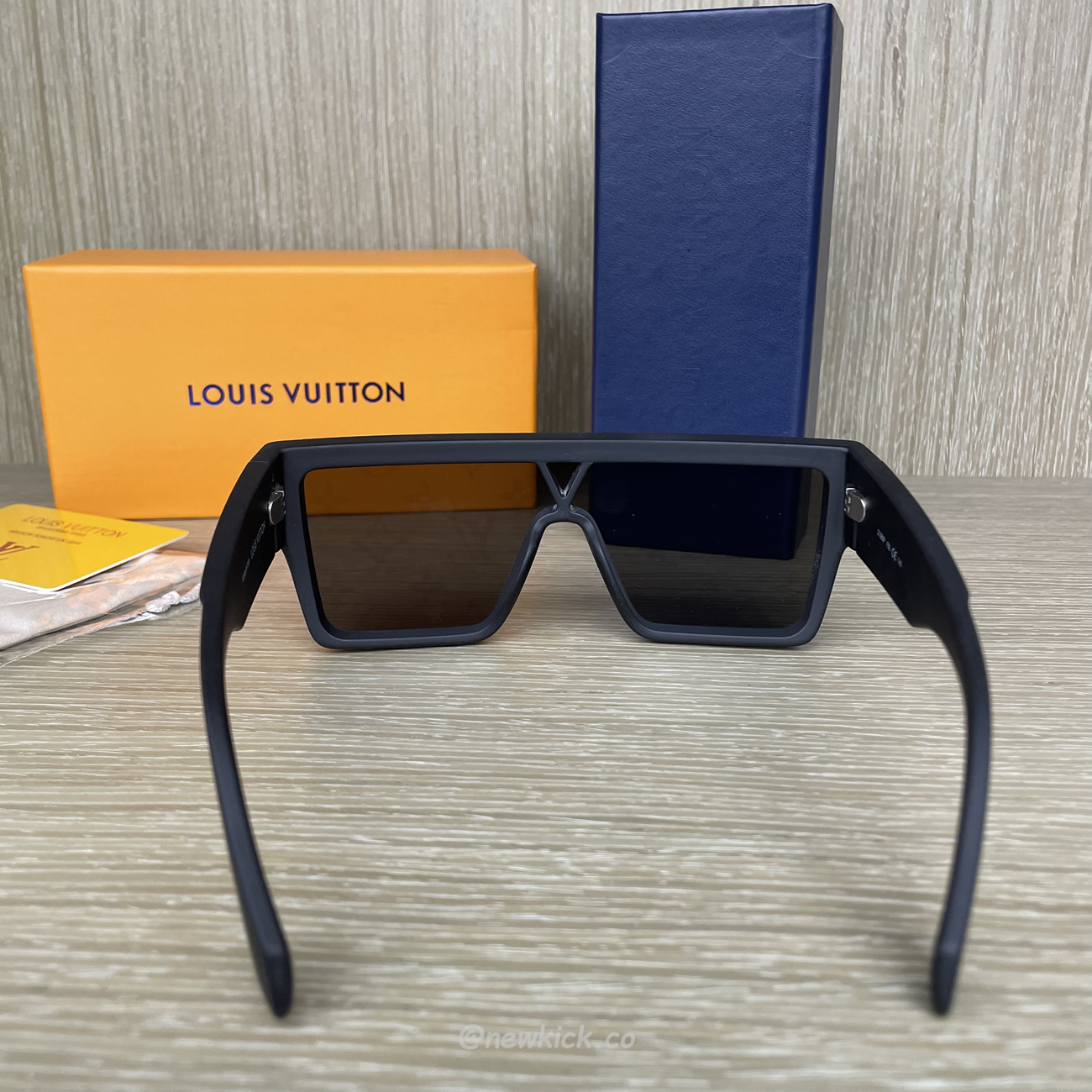 Louis Vuitton Lv Waimea Sunglasses (3) - www.newkick.org Louis Vuitton Lv Waimea Sunglasses (3) - www.newkick.org