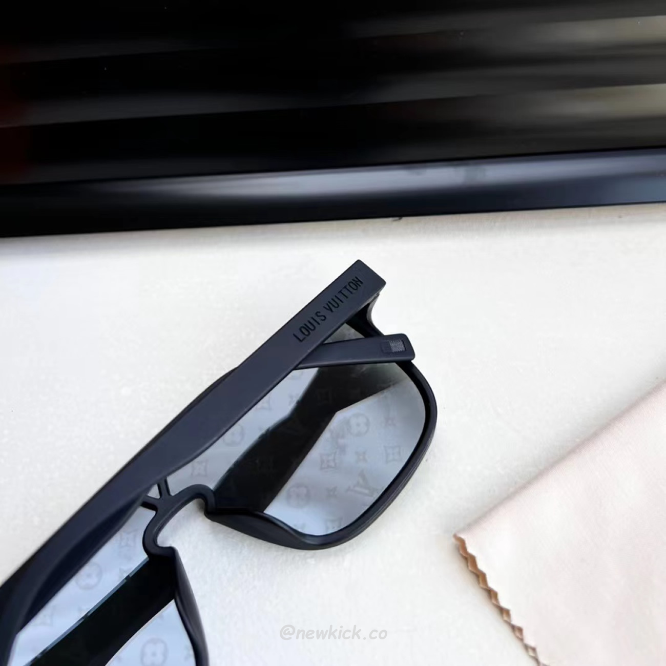 Louis Vuitton Lv Waimea Sunglasses Z1082e (5) - www.newkick.org Louis Vuitton Lv Waimea Sunglasses Z1082e (5) - www.newkick.org