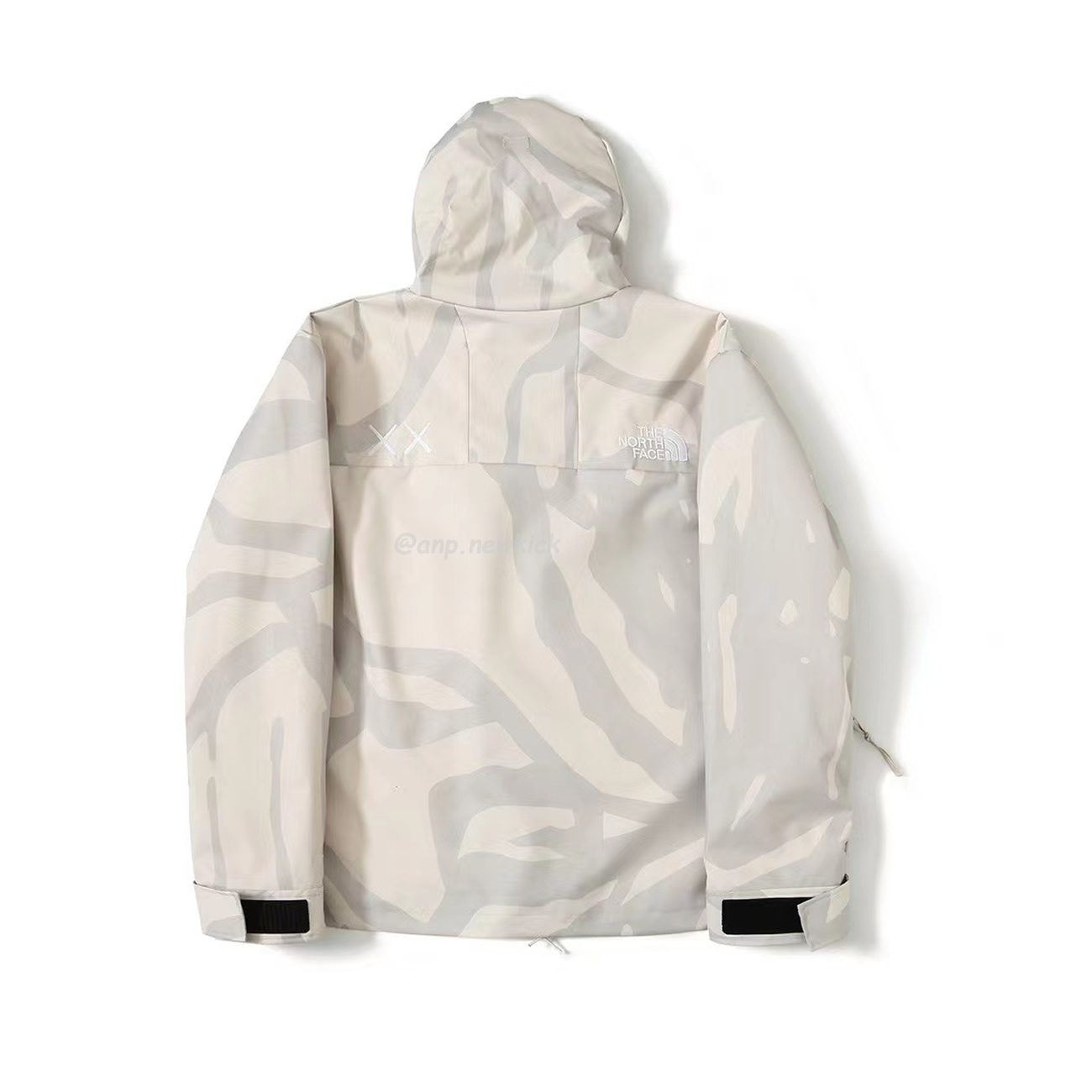 The North Face Xx Kaws Jacket (6) - www.newkick.org The North Face Xx Kaws Jacket (6) - www.newkick.org