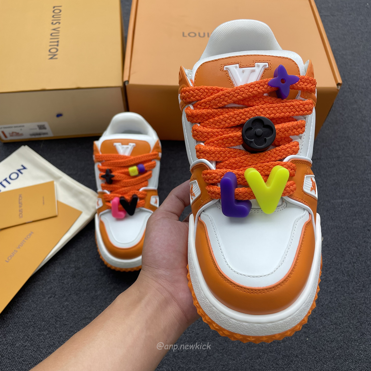 Louis Vuitton Trainer Maxi Orange Green White Black (18) - www.newkick.org Louis Vuitton Trainer Maxi Orange Green White Black (18) - www.newkick.org