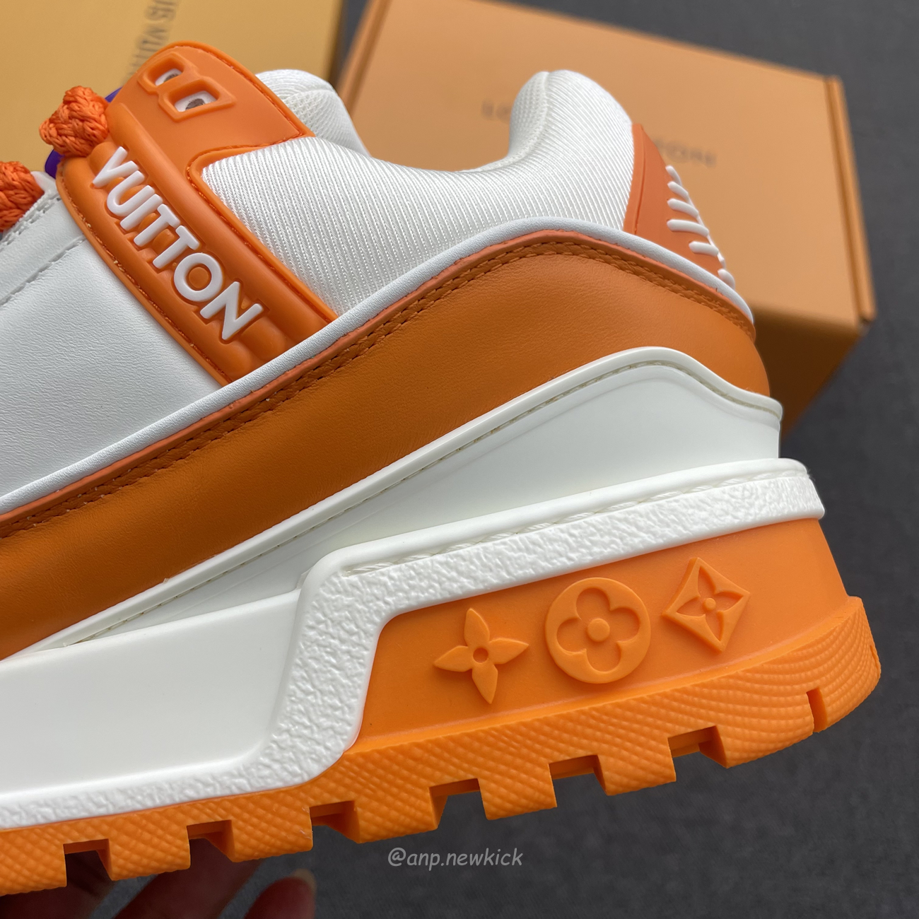 Louis Vuitton Trainer Maxi Orange Green White Black (6) - www.newkick.org Louis Vuitton Trainer Maxi Orange Green White Black (6) - www.newkick.org