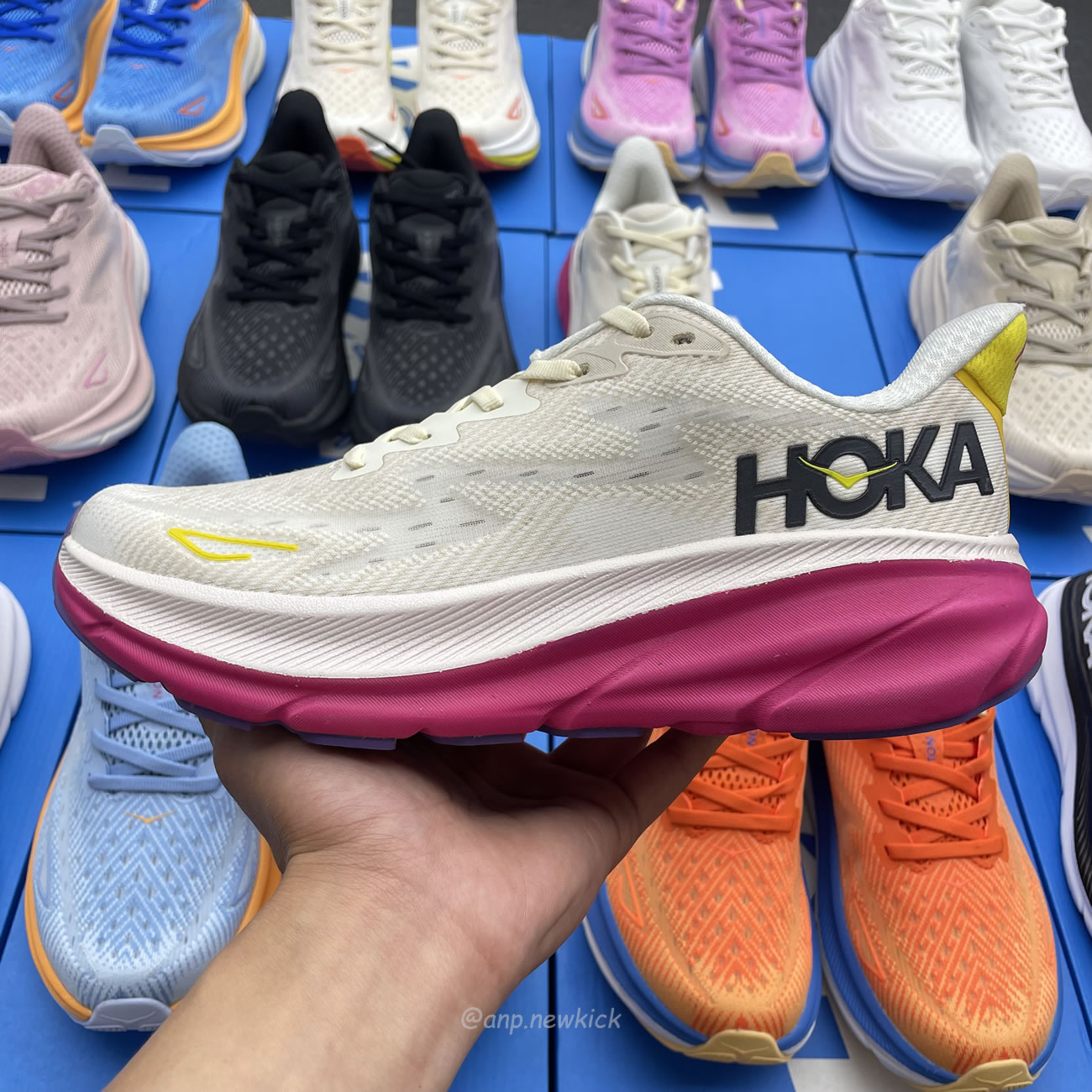 Hoka One One Clifton 9 White 1127895 Wwh (4) - www.newkick.org Hoka One One Clifton 9 White 1127895 Wwh (4) - www.newkick.org