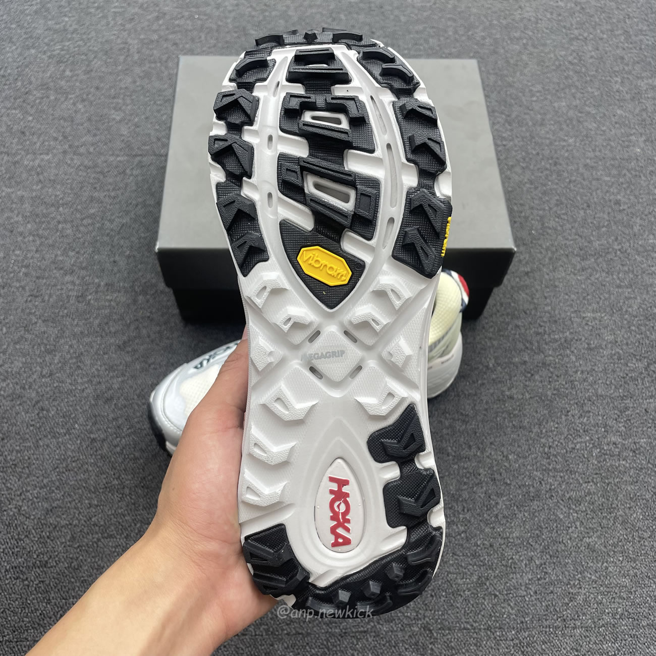 Hoka One One Mafate Speed 2 Moncler White 1129992 Nchms (10) - www.newkick.org Hoka One One Mafate Speed 2 Moncler White 1129992 Nchms (10) - www.newkick.org