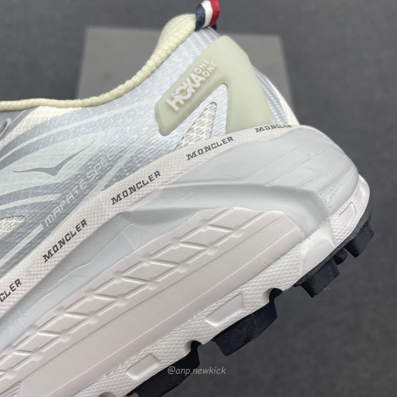Hoka One One Mafate Speed 2 Moncler White 1129992 Nchms (9) - www.newkick.org Hoka One One Mafate Speed 2 Moncler White 1129992 Nchms (9) - www.newkick.org