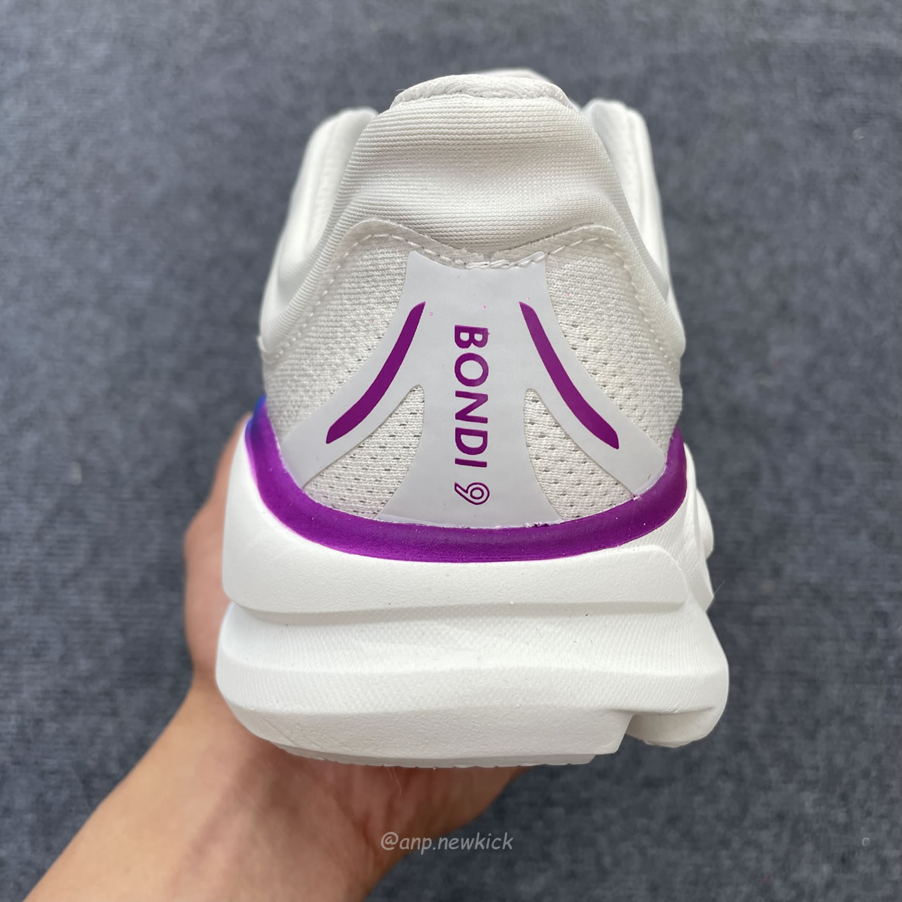 Hoka One One Bondi 9 Cosmic Grey White Mesh Womens 1162012 Cywh (2) - www.newkick.org Hoka One One Bondi 9 Cosmic Grey White Mesh Womens 1162012 Cywh (2) - www.newkick.org