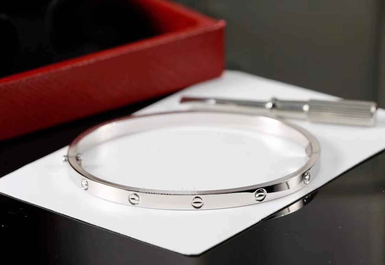 Cartier 18k Love Bracelets Gold Silver Rosegold (6) - www.newkick.org Cartier 18k Love Bracelets Gold Silver Rosegold (6) - www.newkick.org