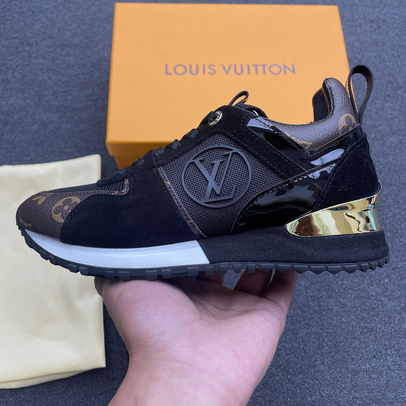 Louis Vuitton Run Away Black Gold 1a3cw0 (3) - www.newkick.org Louis Vuitton Run Away Black Gold 1a3cw0 (3) - www.newkick.org
