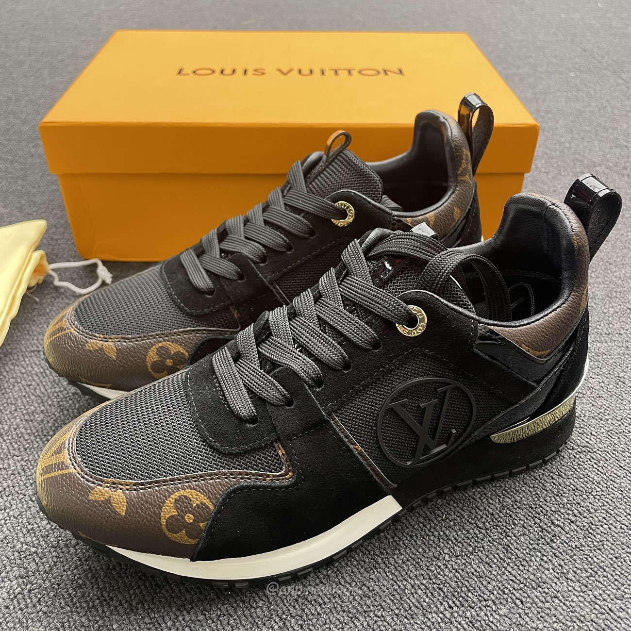 Louis Vuitton Run Away Black Gold 1a3cw0 (5) - www.newkick.org Louis Vuitton Run Away Black Gold 1a3cw0 (5) - www.newkick.org