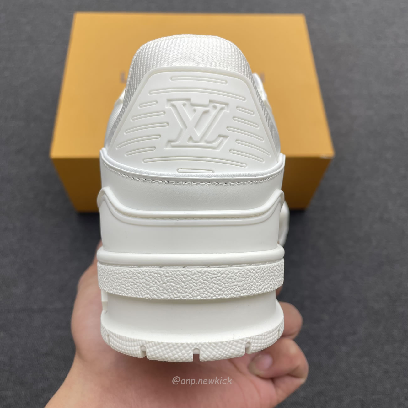 Louis Vuitton Lv Trainer Sneaker White 1a8wav (8) - www.newkick.org Louis Vuitton Lv Trainer Sneaker White 1a8wav (8) - www.newkick.org