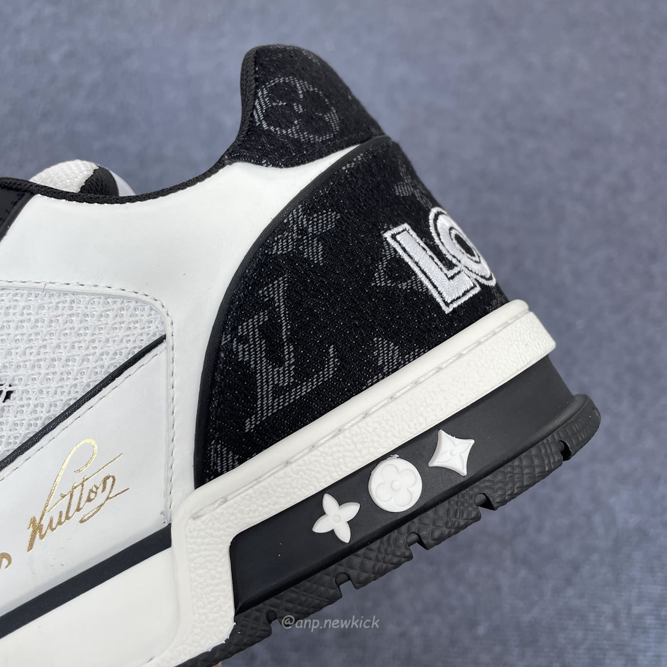 Louis Vuitton Lv Trainer Velcro Strap Monogram Denim Black White 1a9zau (8) - www.newkick.org Louis Vuitton Lv Trainer Velcro Strap Monogram Denim Black White 1a9zau (8) - www.newkick.org