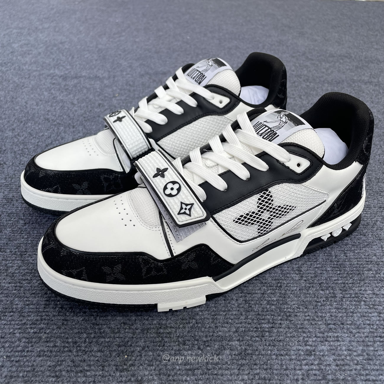 Louis Vuitton Lv Trainer Velcro Strap Monogram Denim Black White 1a9zau (9) - www.newkick.org Louis Vuitton Lv Trainer Velcro Strap Monogram Denim Black White 1a9zau (9) - www.newkick.org