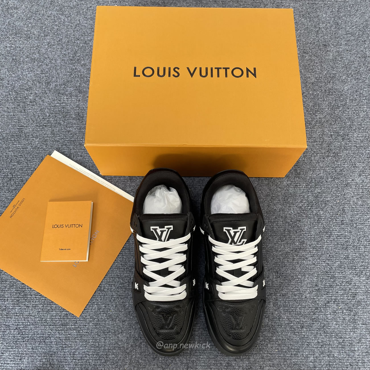 Louis Vuitton Sportschuh Schwarz Eingeprägtes Monogramm 1aarey (5) - www.newkick.org Louis Vuitton Sportschuh Schwarz Eingeprägtes Monogramm 1aarey (5) - www.newkick.org
