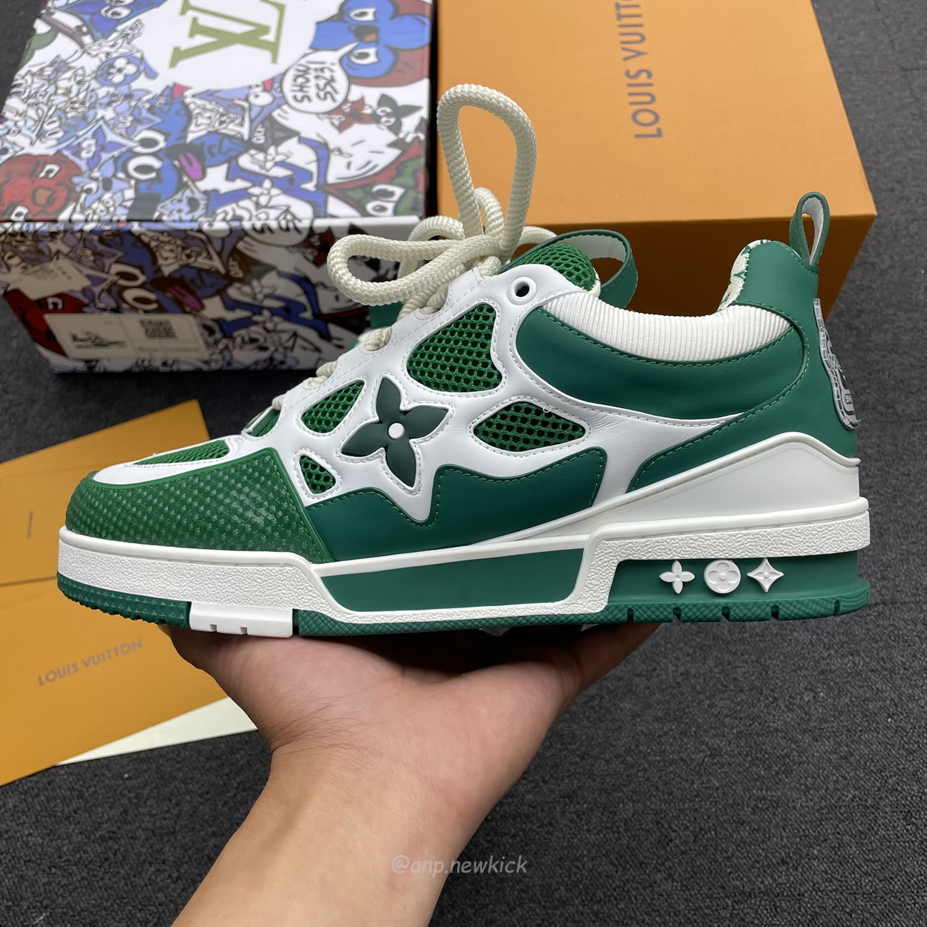 Louis Vuitton Lv Skate Sneaker Green White 1ac520 (2) - www.newkick.org Louis Vuitton Lv Skate Sneaker Green White 1ac520 (2) - www.newkick.org