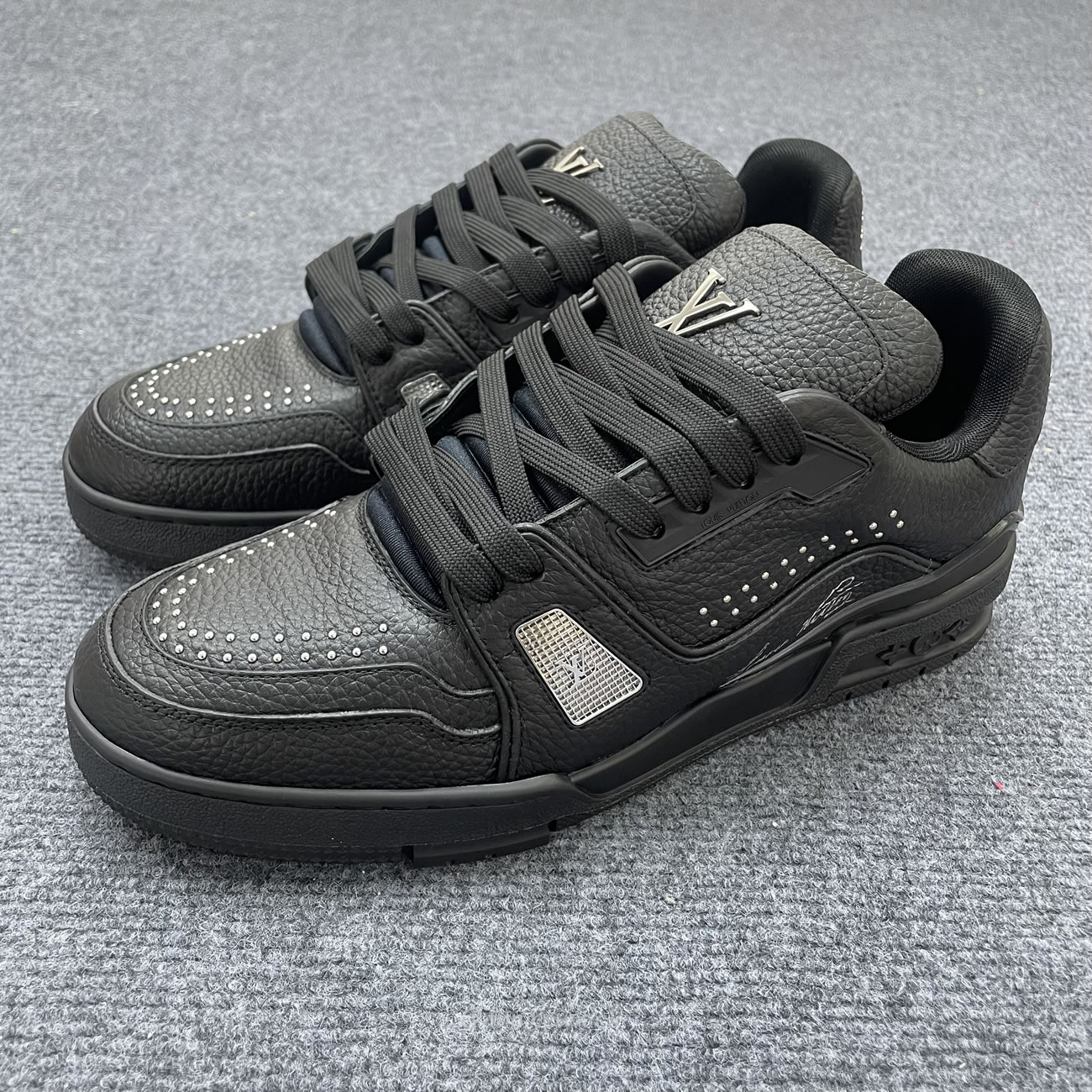 Louis Vuitton Lv Trainer Black White Calf Leather 1addby (3) - www.newkick.org