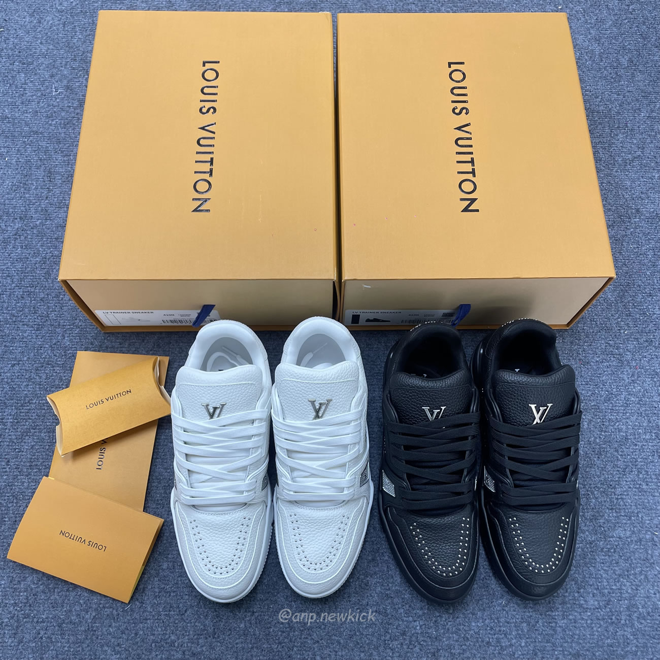 Louis Vuitton Lv Trainer Black White Calf Leather 1addby (4) - www.newkick.org