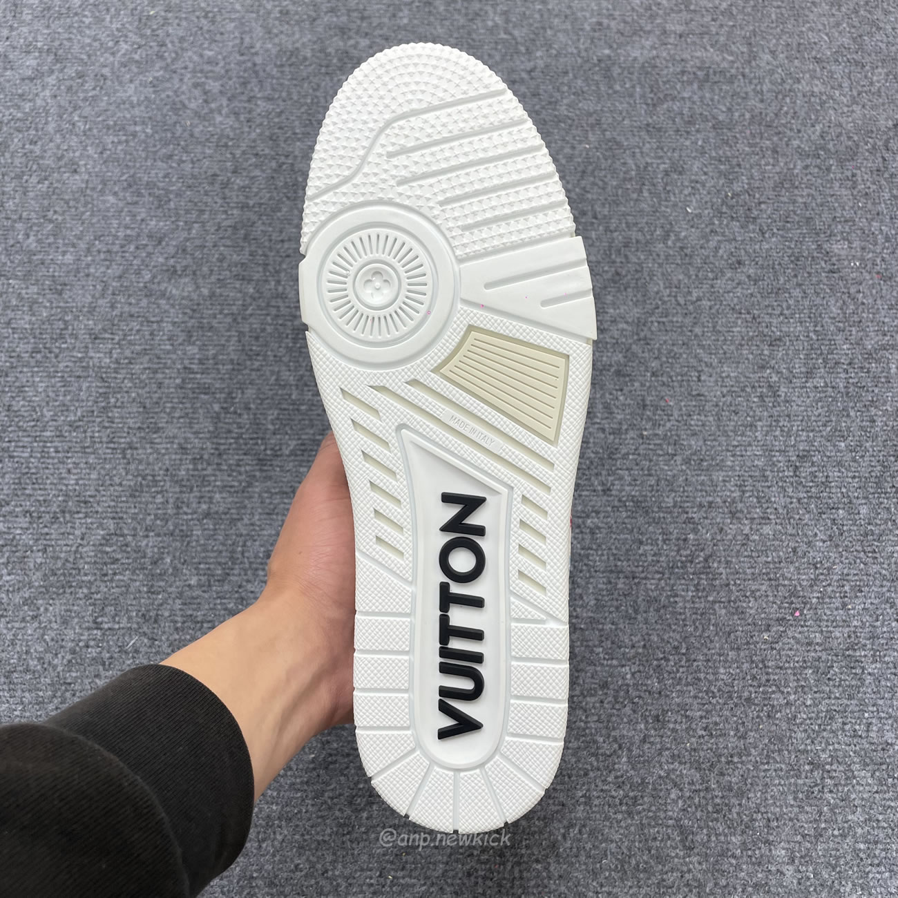 Louis Vuitton Lv Trainer Takashi Murakami White 1ahekg (5) - www.newkick.org Louis Vuitton Lv Trainer Takashi Murakami White 1ahekg (5) - www.newkick.org
