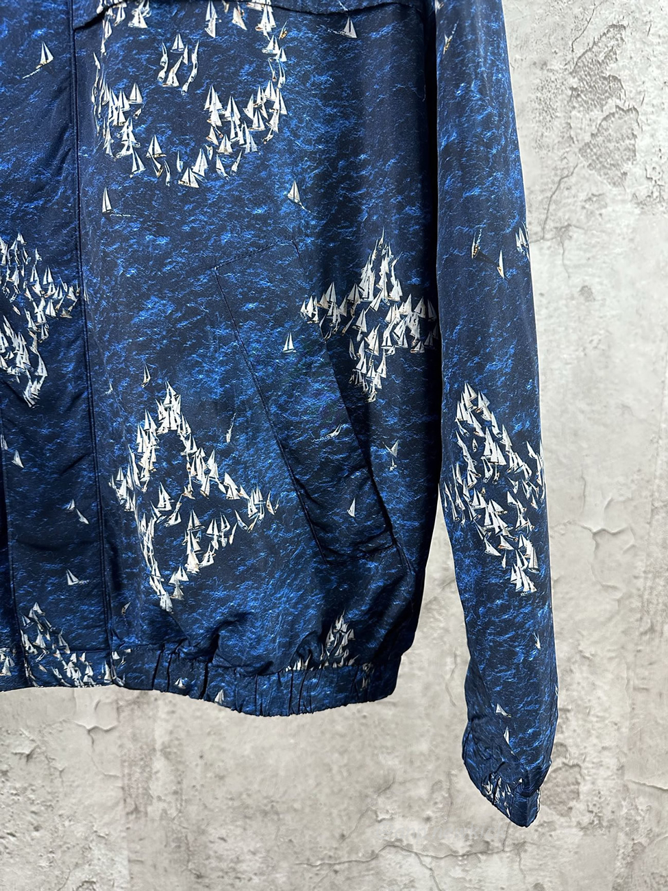 Louis Vuitton Monogram Printed Pattern Windbreaker 1ahv28 (6) - www.newkick.org Louis Vuitton Monogram Printed Pattern Windbreaker 1ahv28 (6) - www.newkick.org