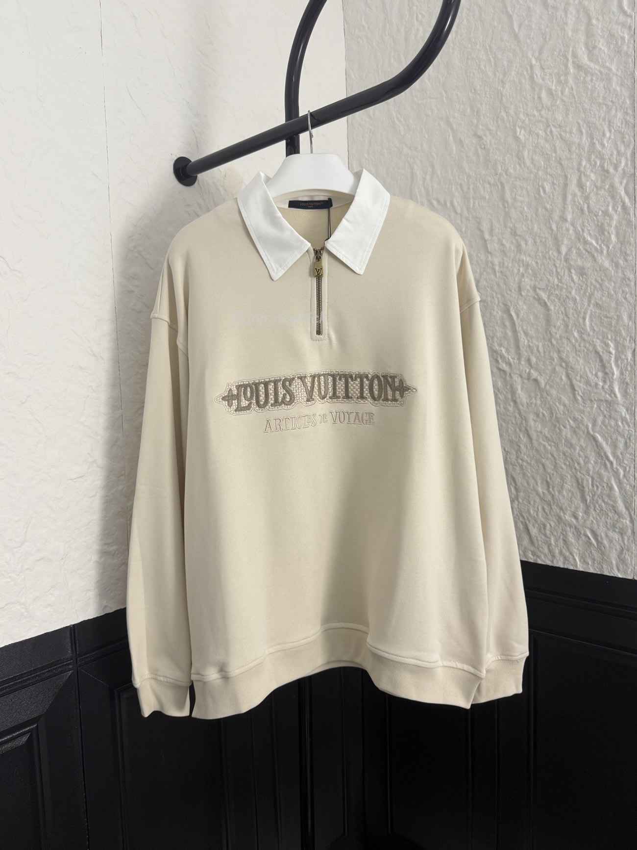 Louis Vuitton Embellished Half Zip Sweatshirt 1ahw30 (2) - www.newkick.org Louis Vuitton Embellished Half Zip Sweatshirt 1ahw30 (2) - www.newkick.org