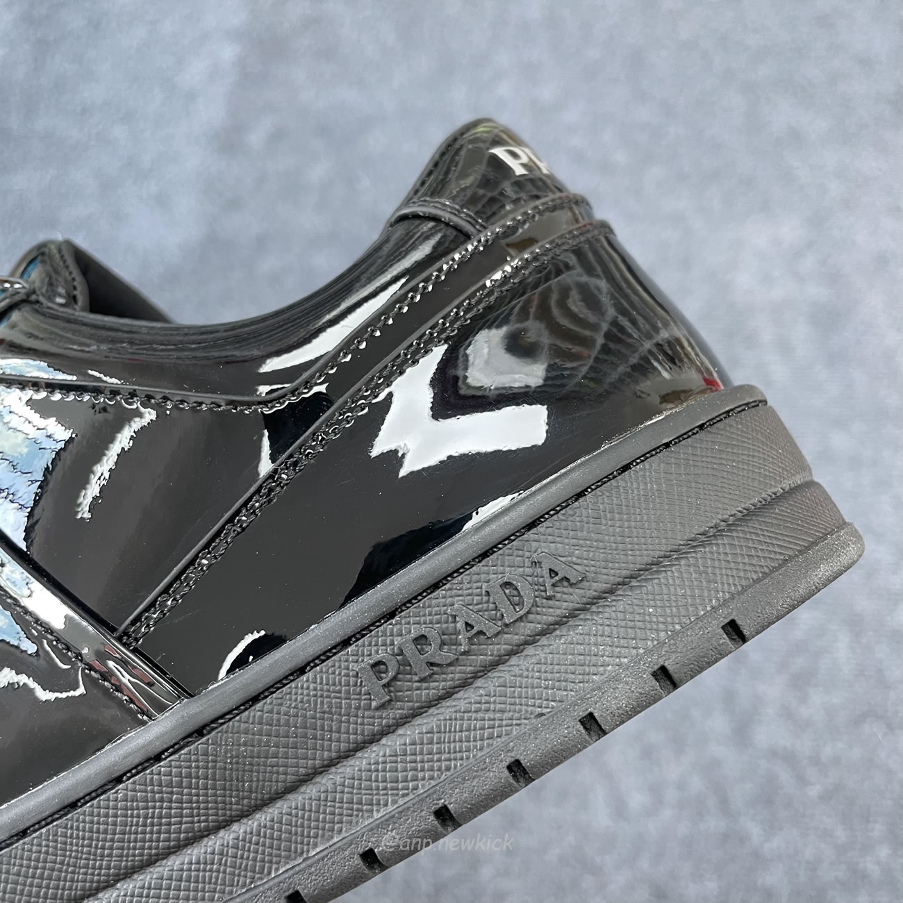 Prada Sneakers Mid Top Black Patent Leather 1e792m 069 F0002 F B030 (2) - www.newkick.org Prada Sneakers Mid Top Black Patent Leather 1e792m 069 F0002 F B030 (2) - www.newkick.org