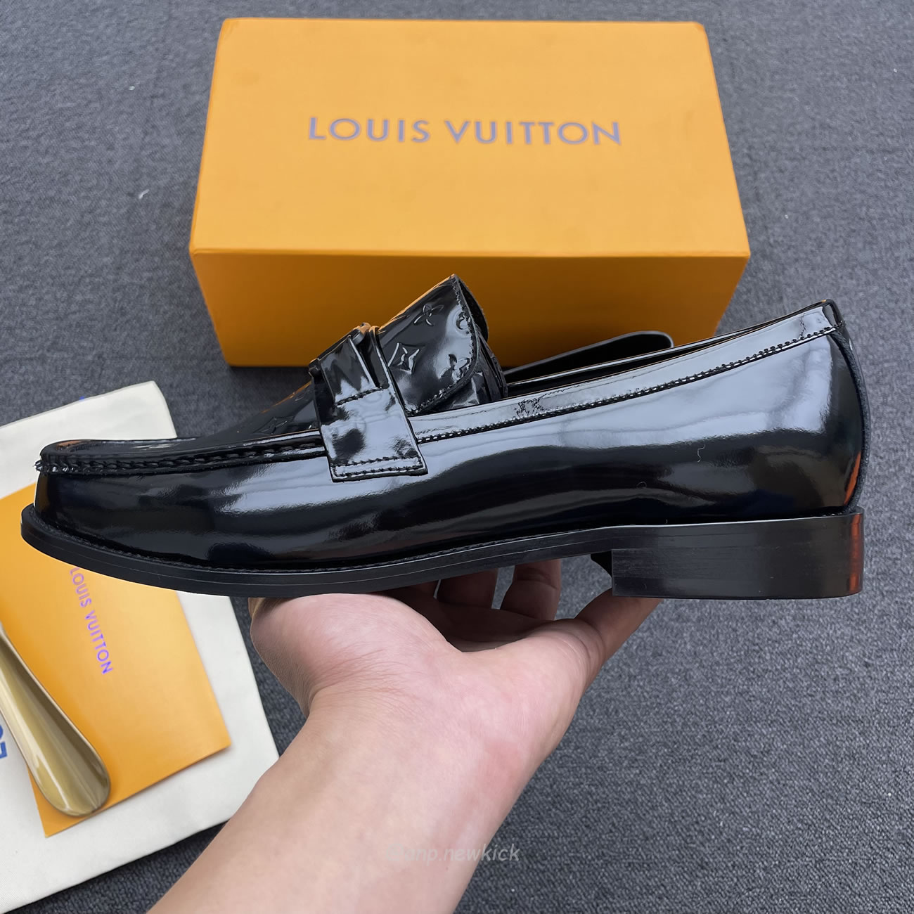 Louis Vuitton Spring Summer 2023 Major Loafers (4) - www.newkick.org Louis Vuitton Spring Summer 2023 Major Loafers (4) - www.newkick.org