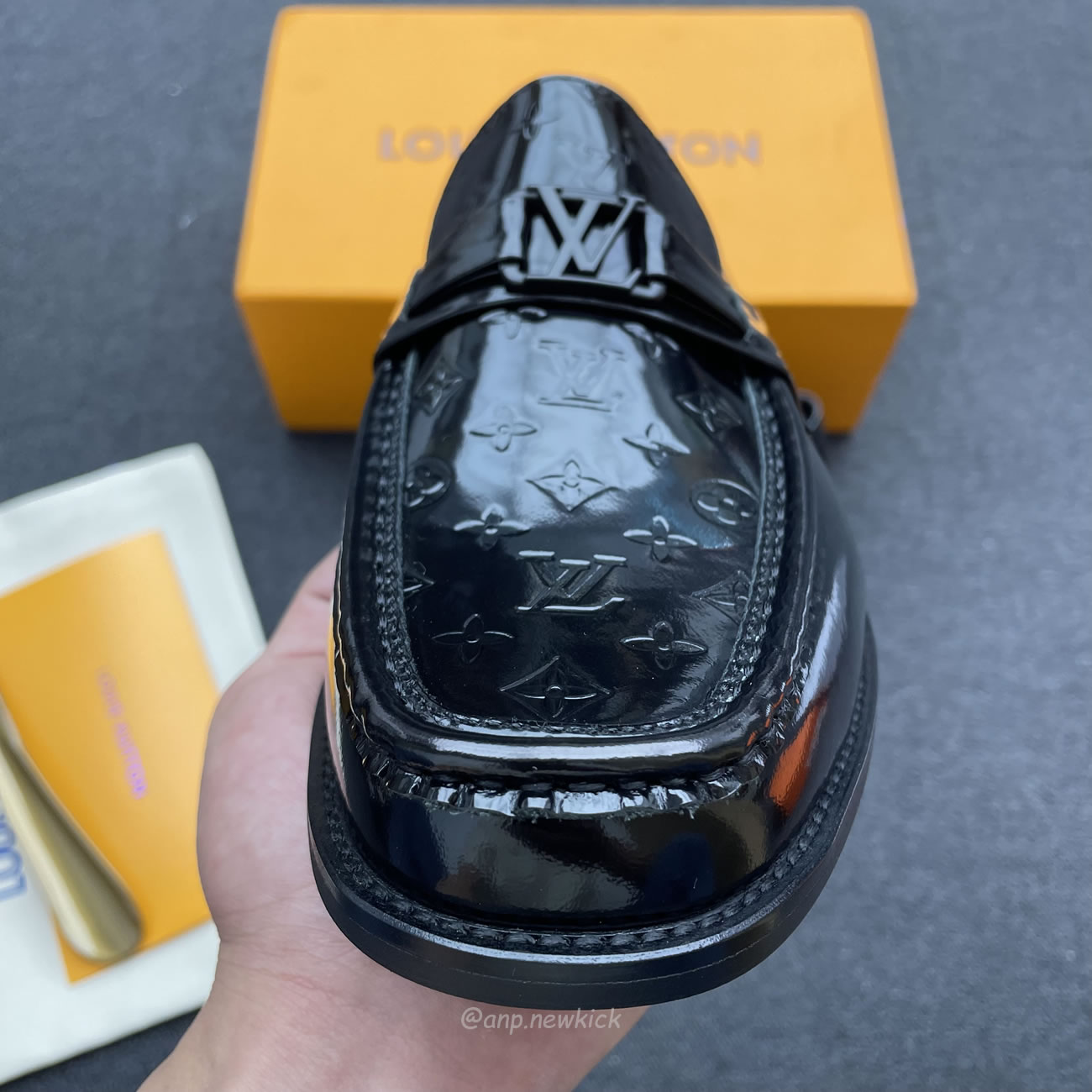 Louis Vuitton Spring Summer 2023 Major Loafers (8) - www.newkick.org Louis Vuitton Spring Summer 2023 Major Loafers (8) - www.newkick.org